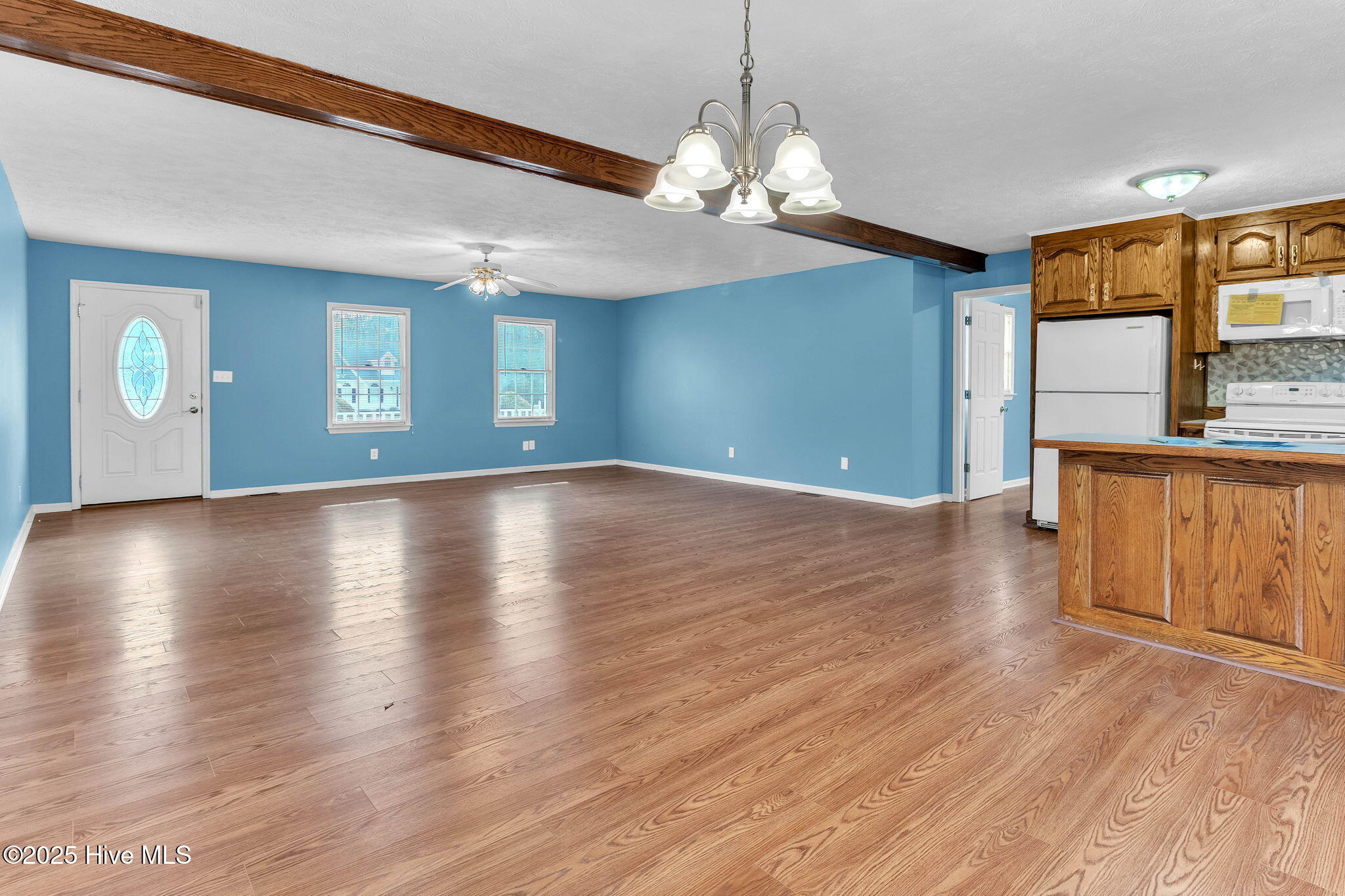 100546241 | Photo 13