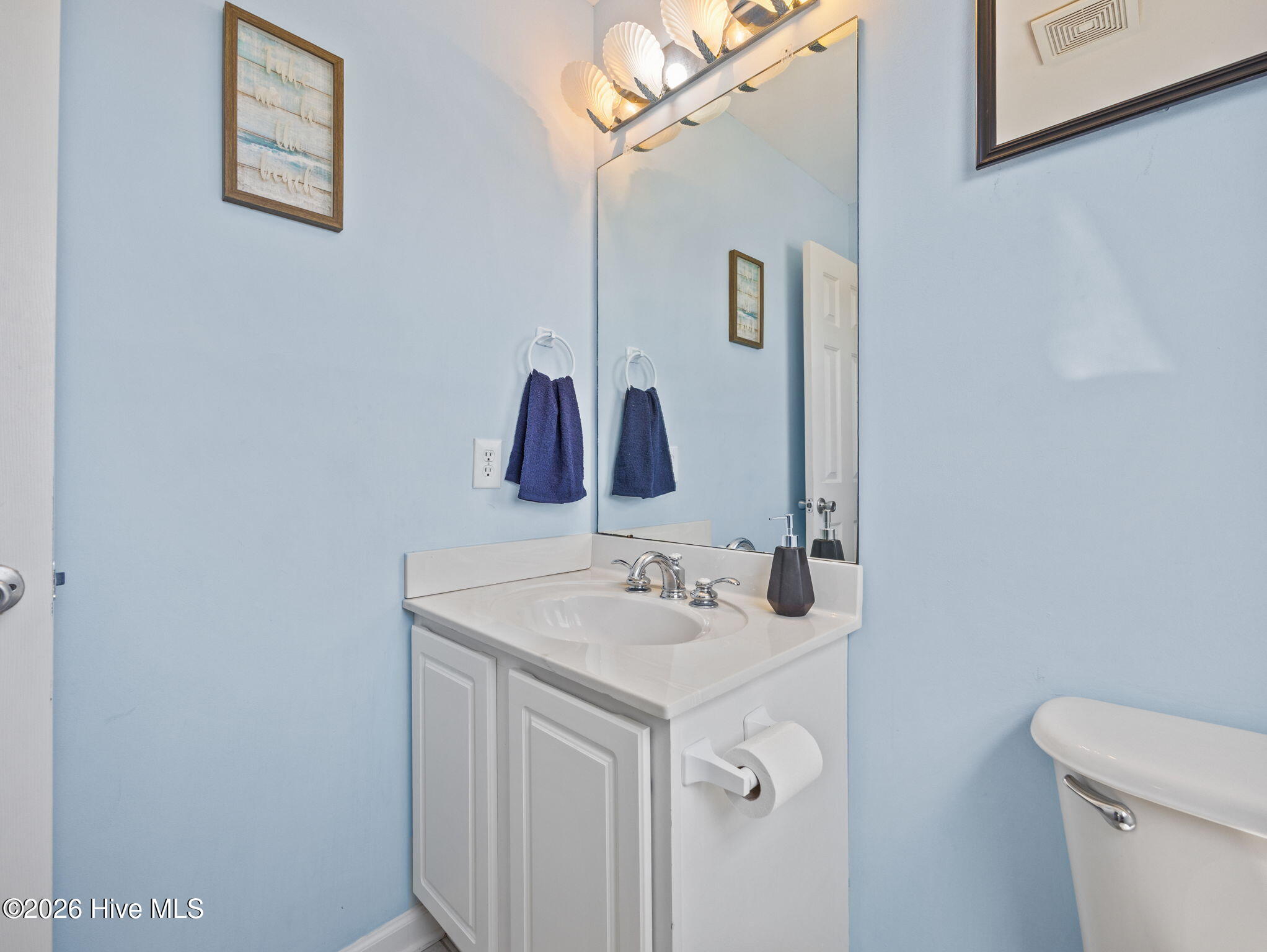 100564989 | Photo 15