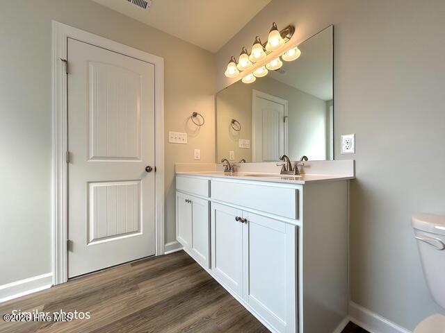 100560843 | Photo 55