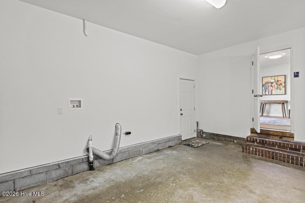 100553306 | Photo 34