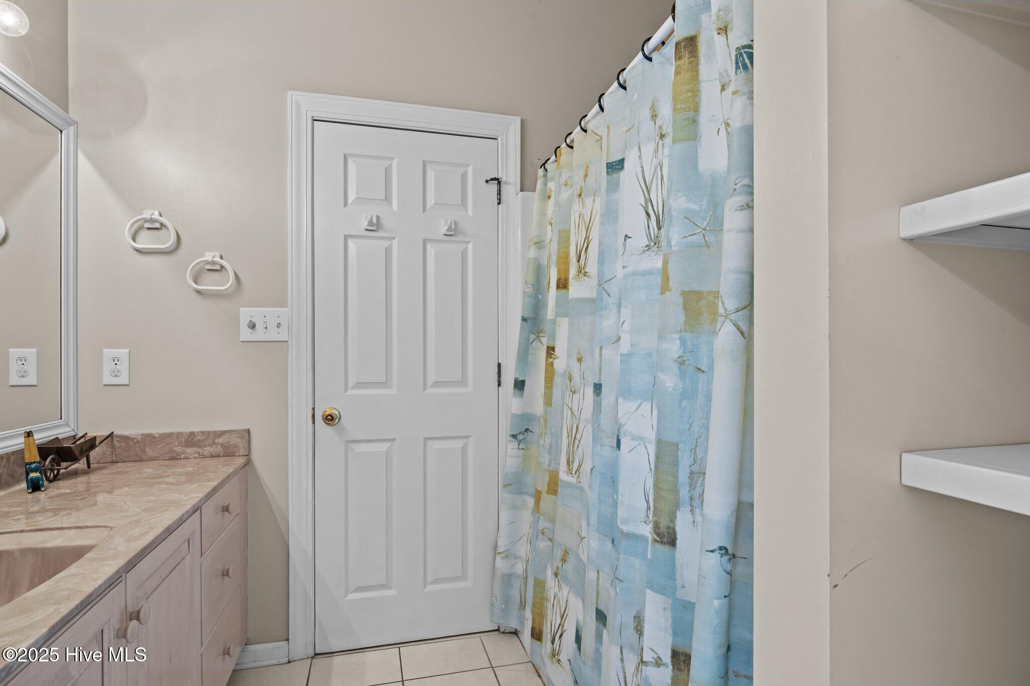 100515431 | Photo 47