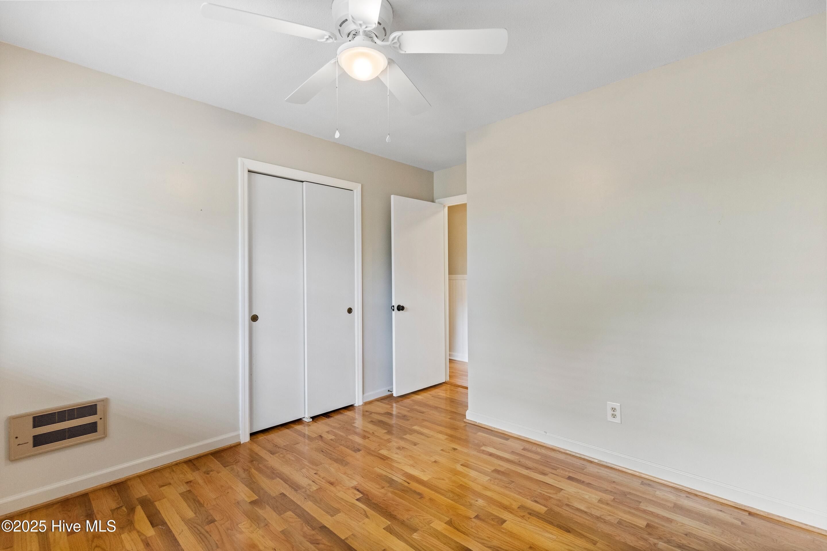 100534850 | Photo 19