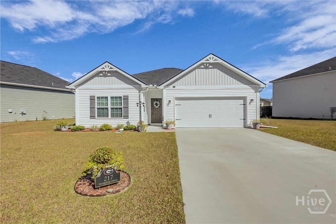 Homes for sale in Hinesville, GA | 217 Brightleaf Cir, Hinesville, GA 31313 | MLS# SA342990