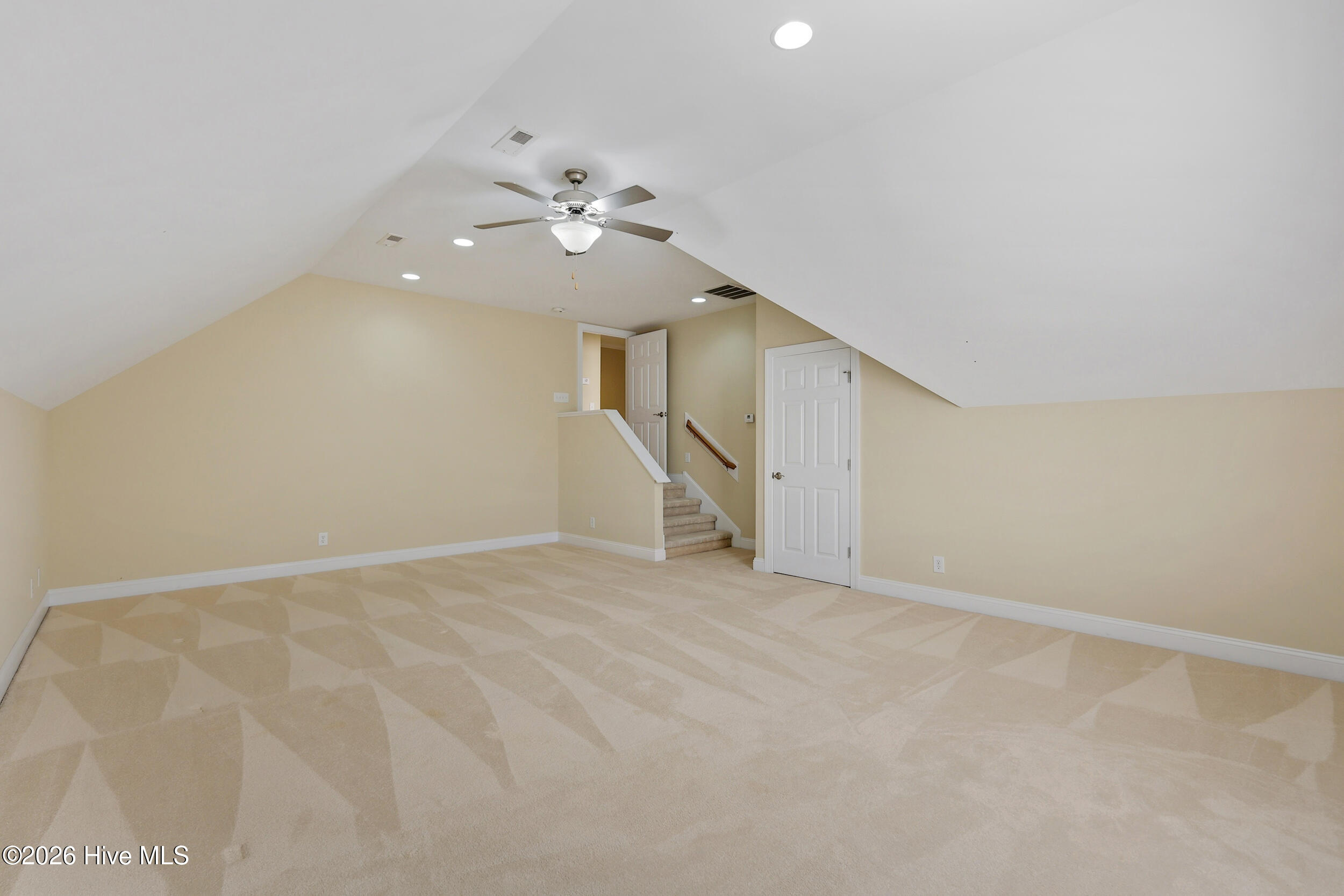 100567096 | Photo 55