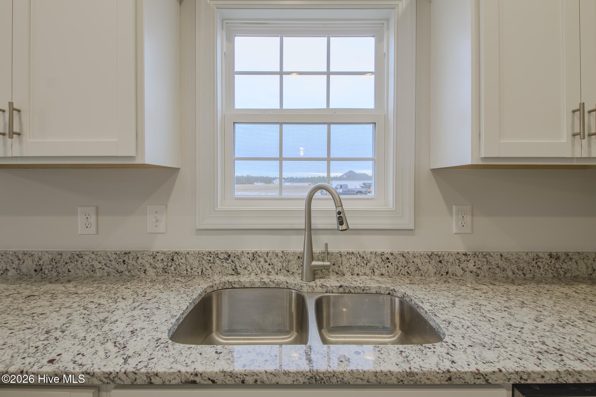 100511228 | Photo 14