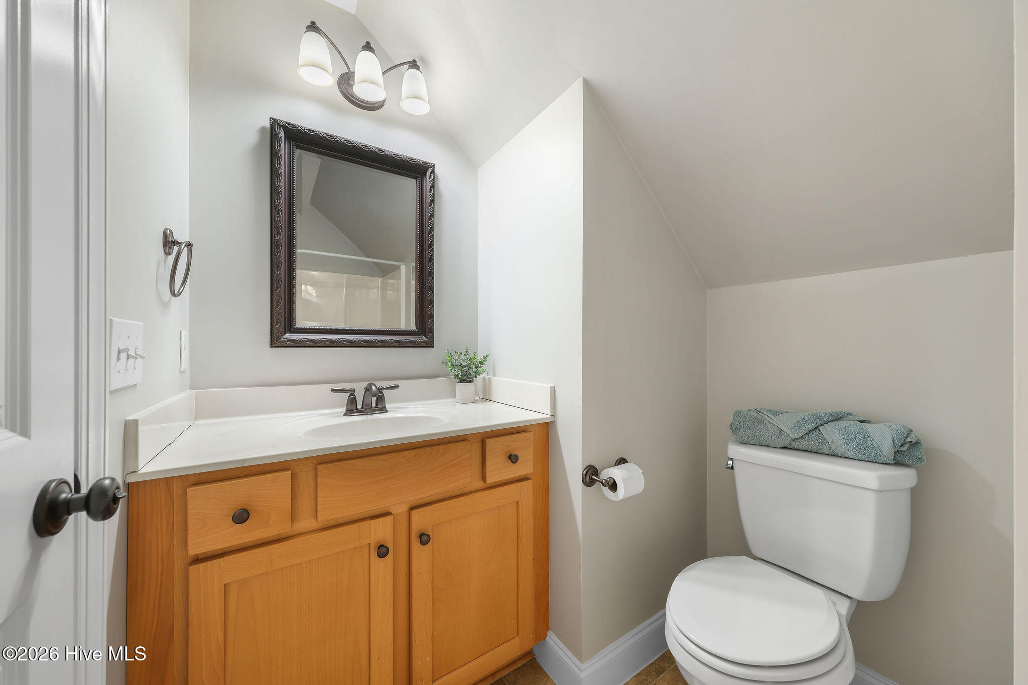 100565690 | Photo 38