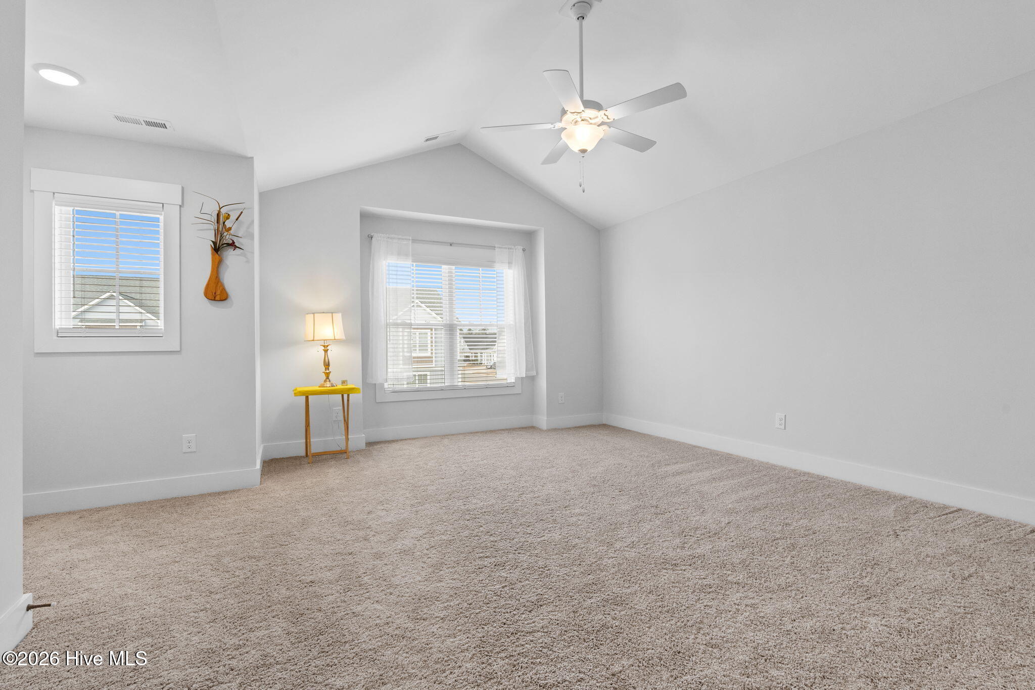 100549821 | Photo 15