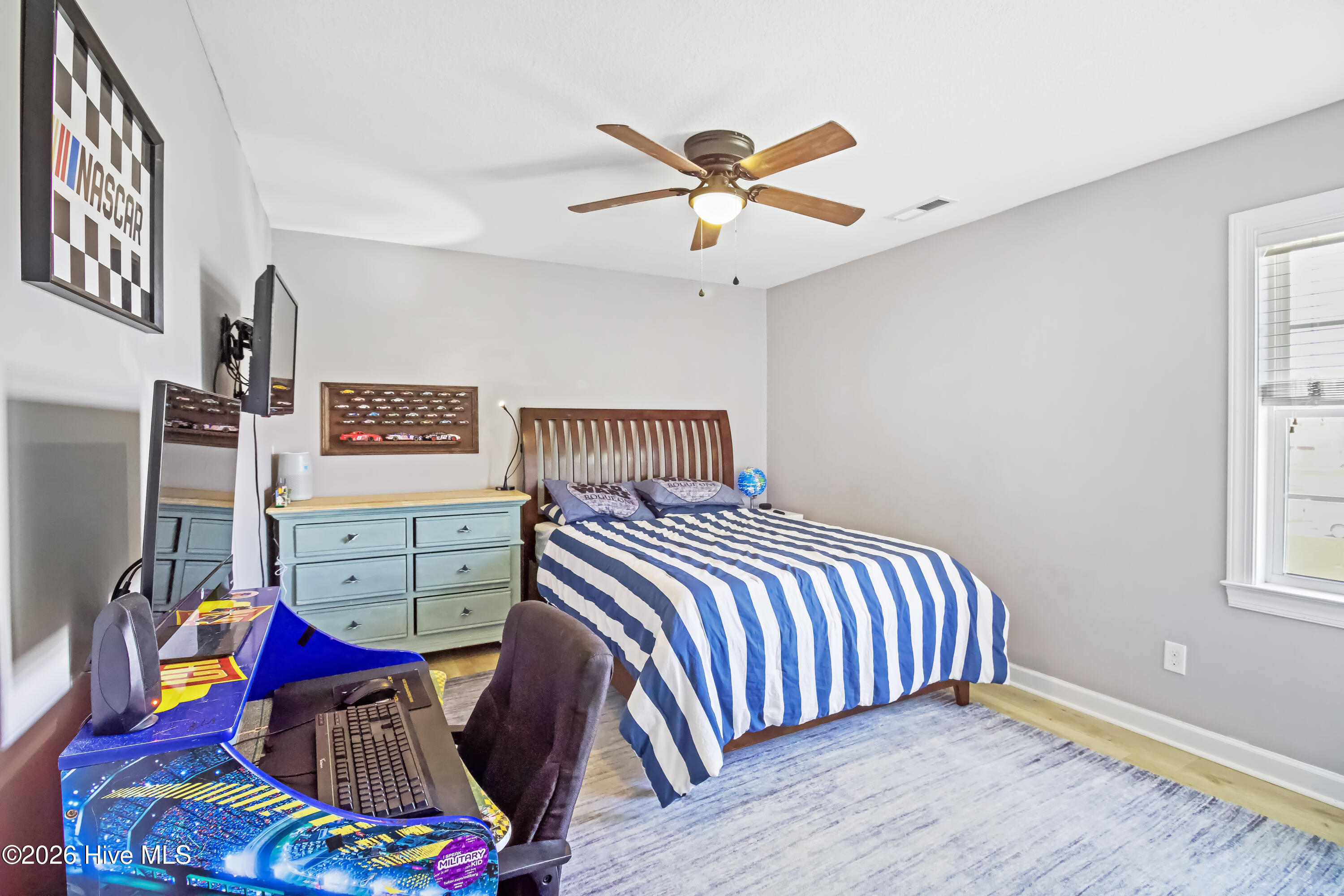 100561331 | Photo 20