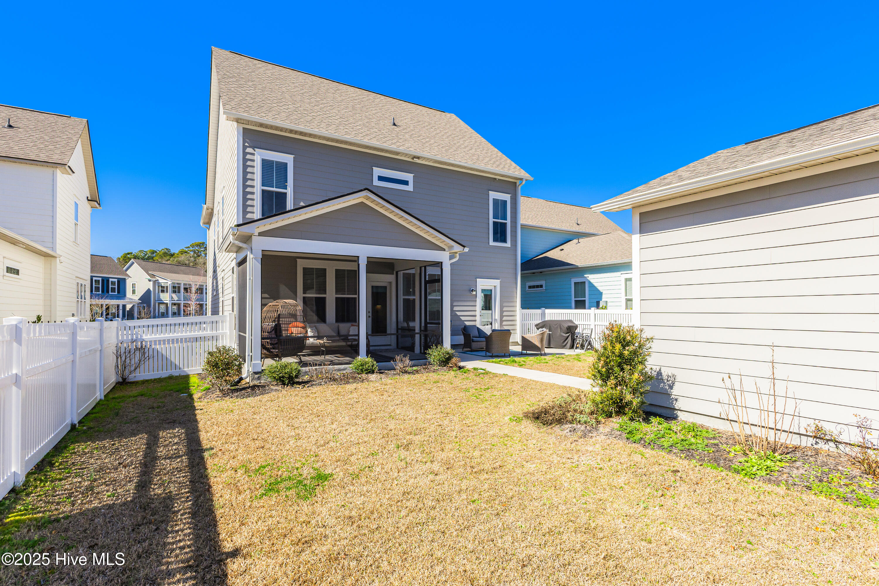 100489867 | Photo 38