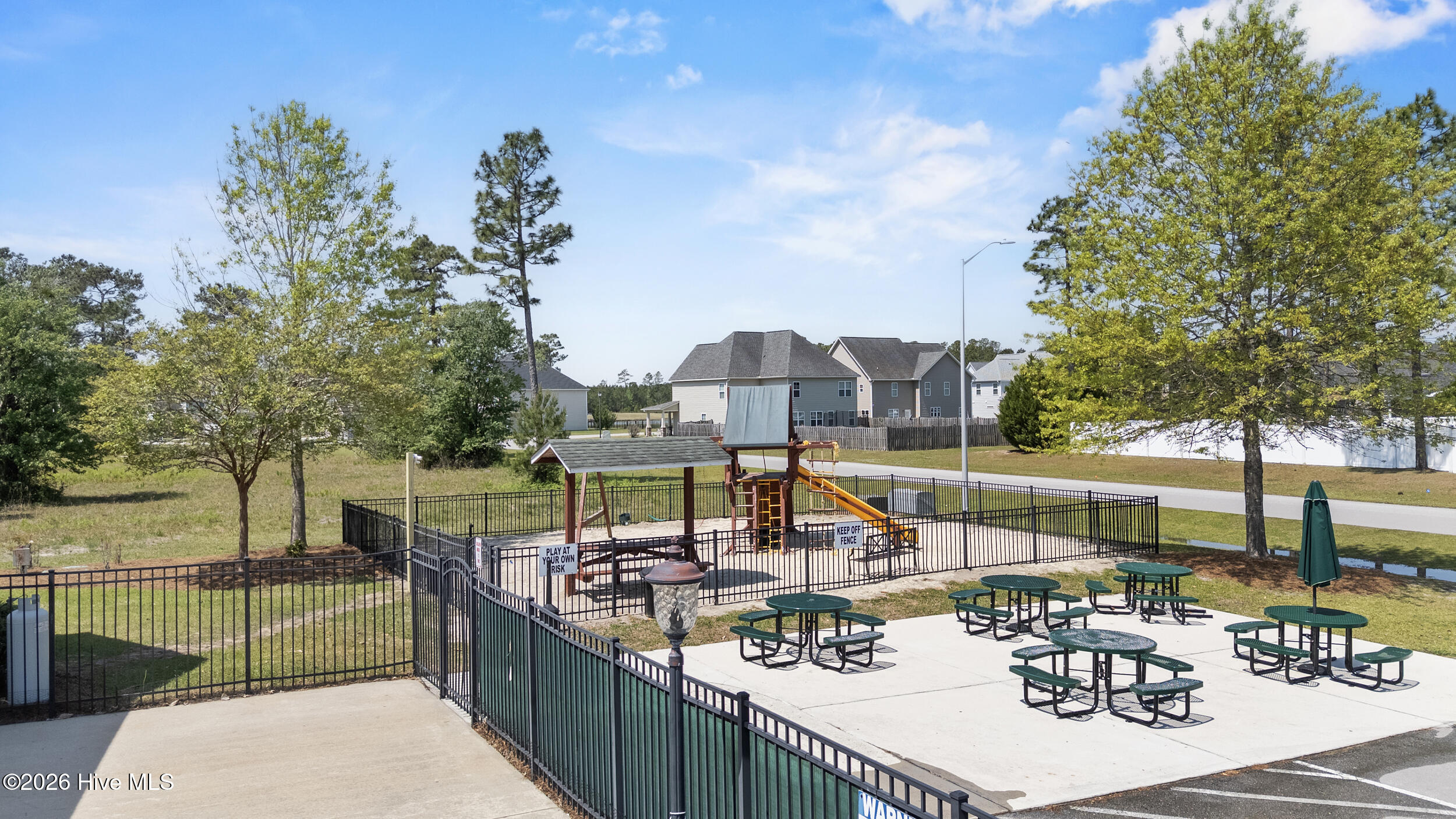 211 Wedgefield Circle,Maple Hill