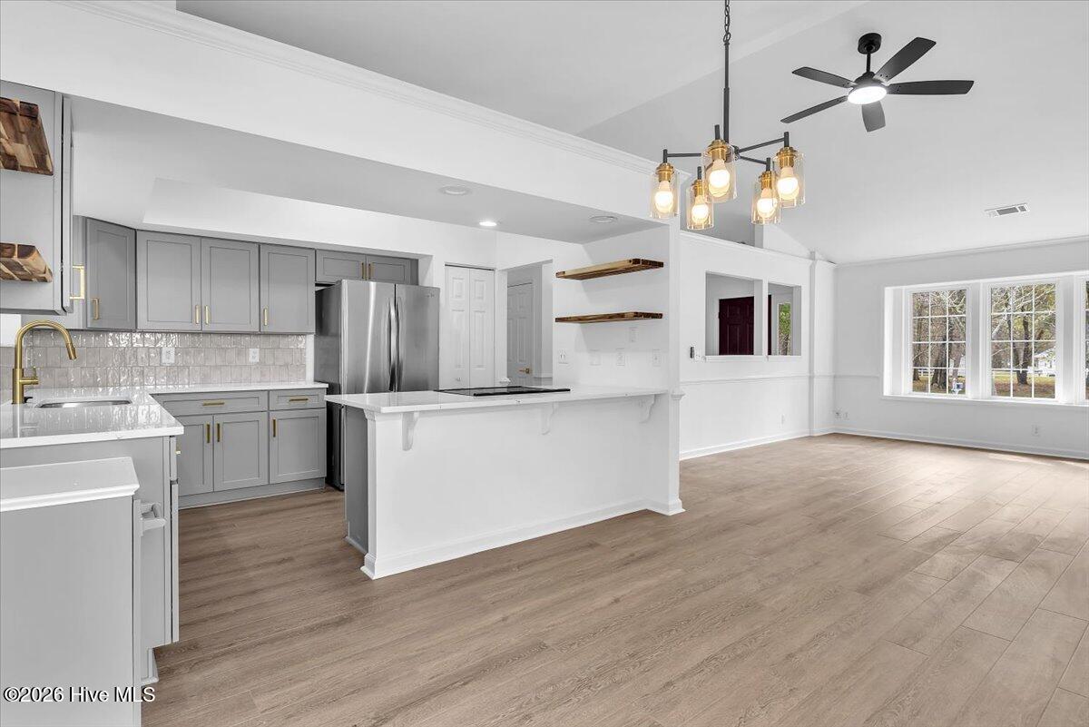 100564620 | Photo 13