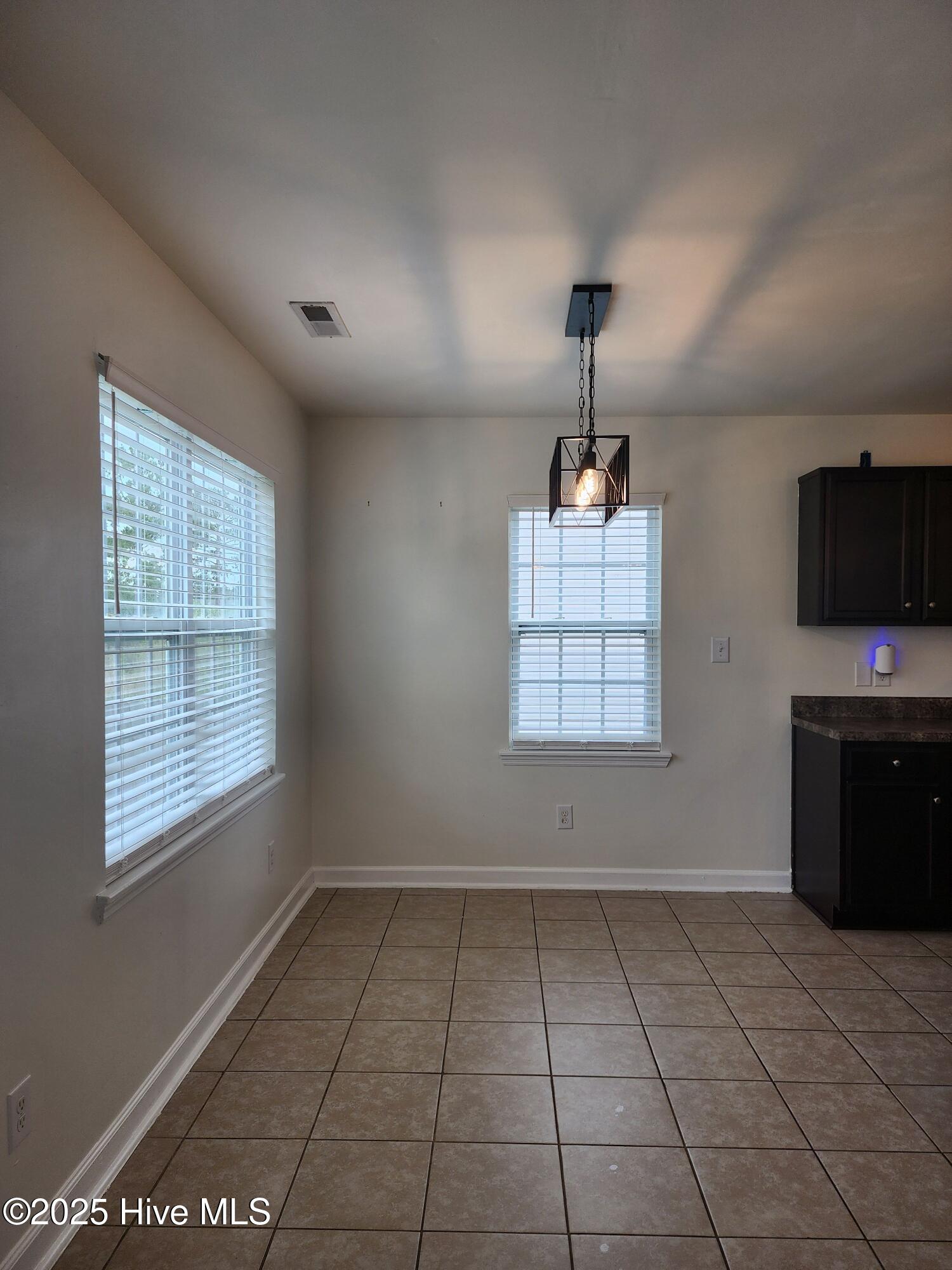 100563623 | Photo 10