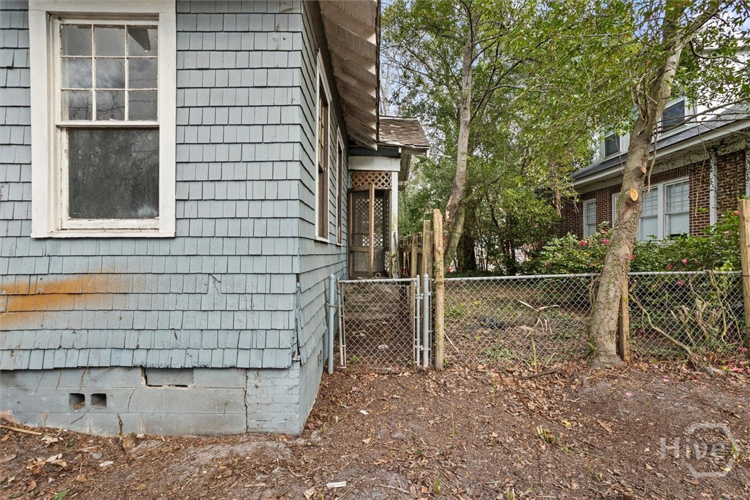 221 E 49th Street, Savannah, GA, 31405