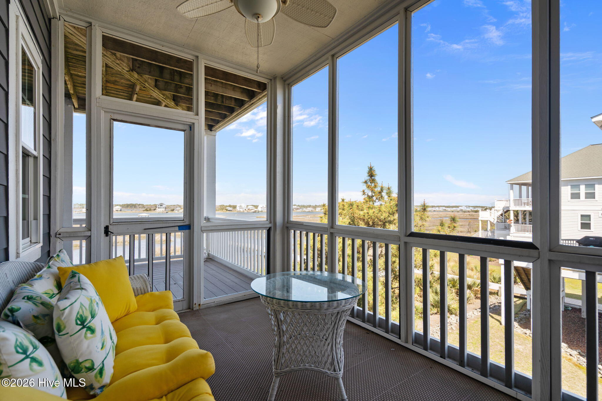 100564459 | Photo 25