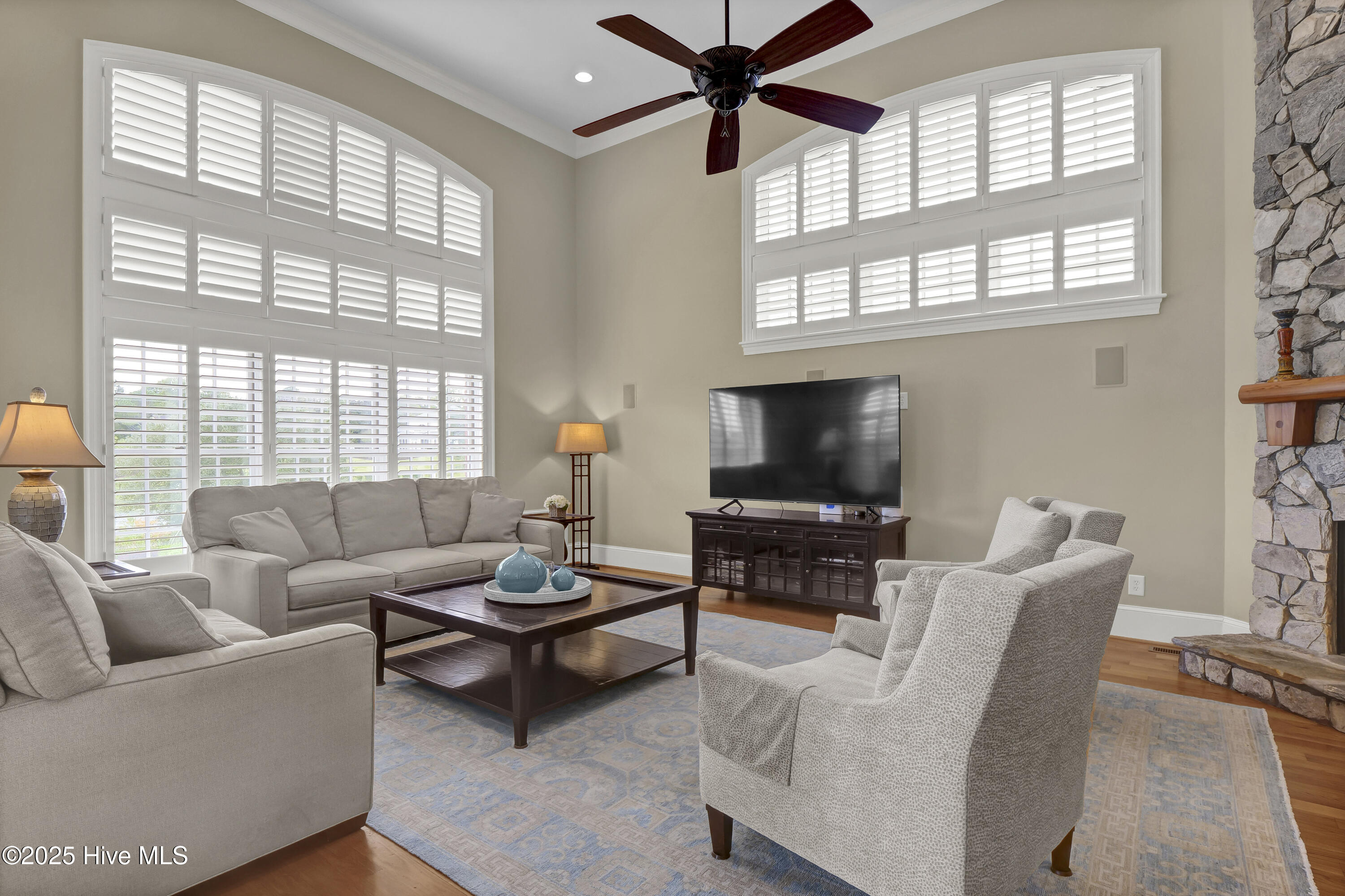 100555376 | Photo 17