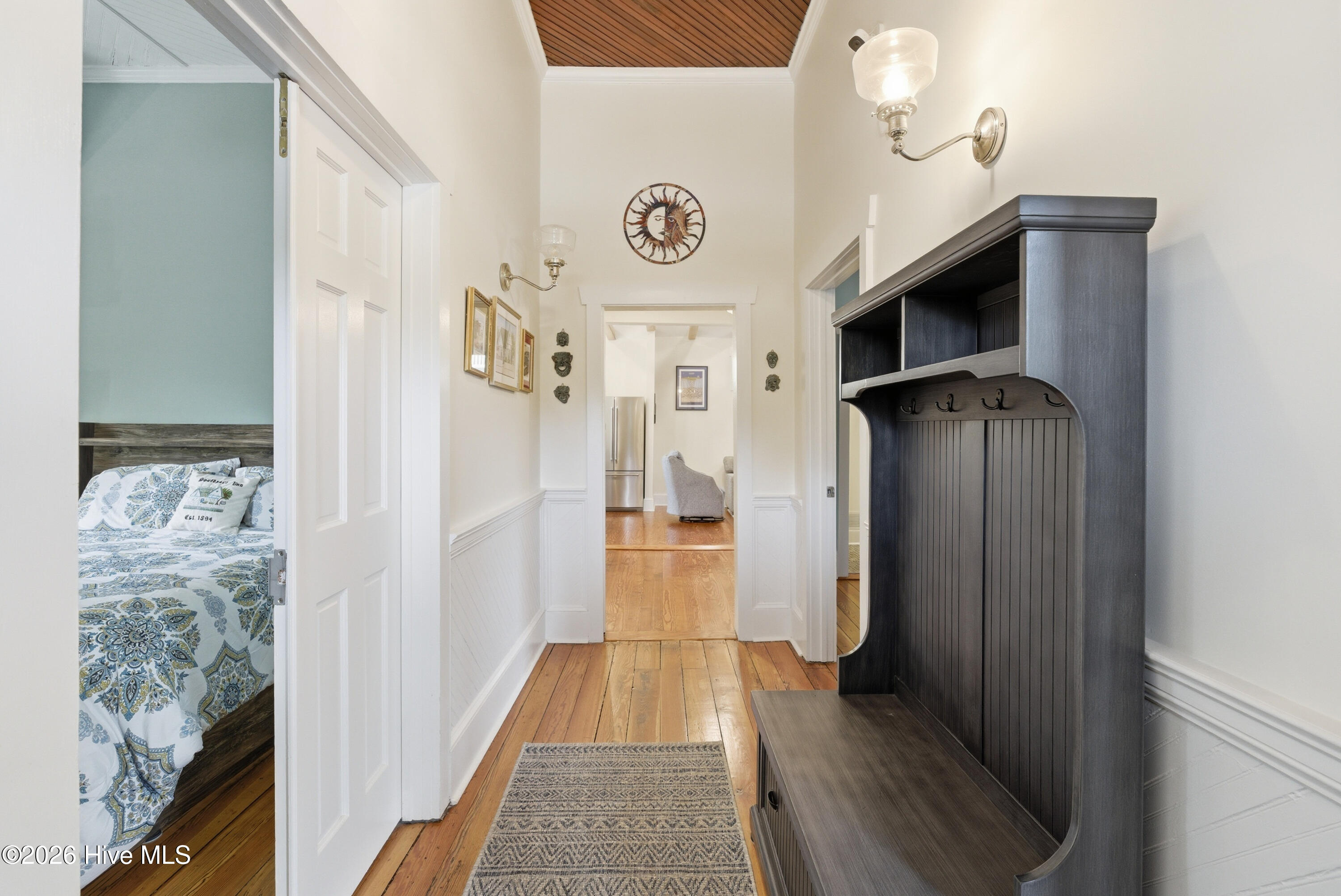 100565818 | Photo 12