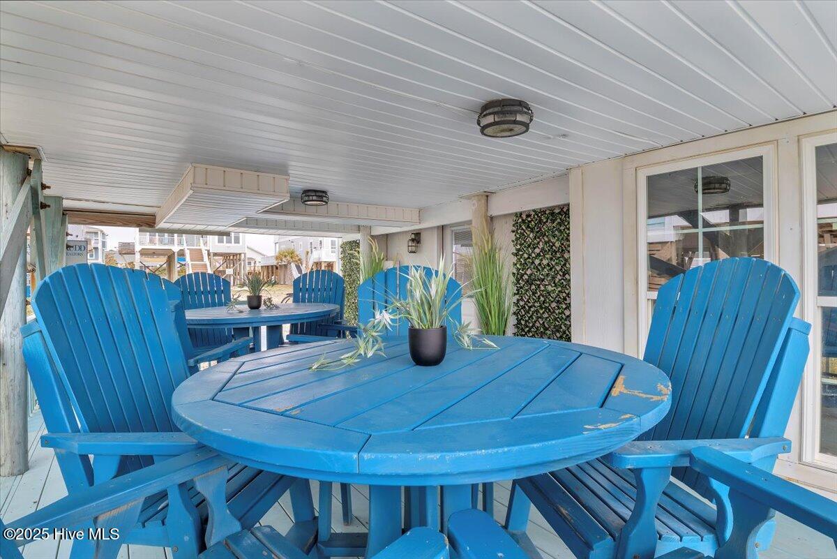 100550823 | Photo 57