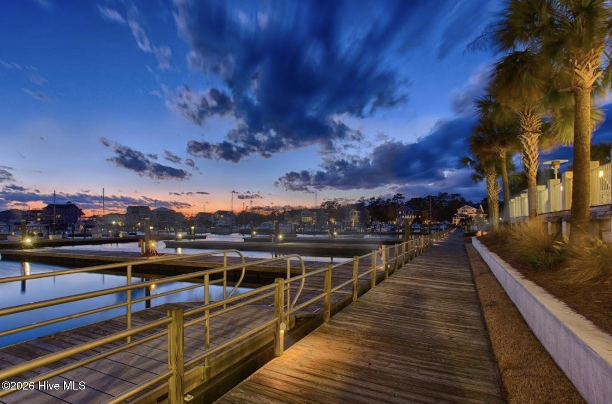 100562563 | Photo 68