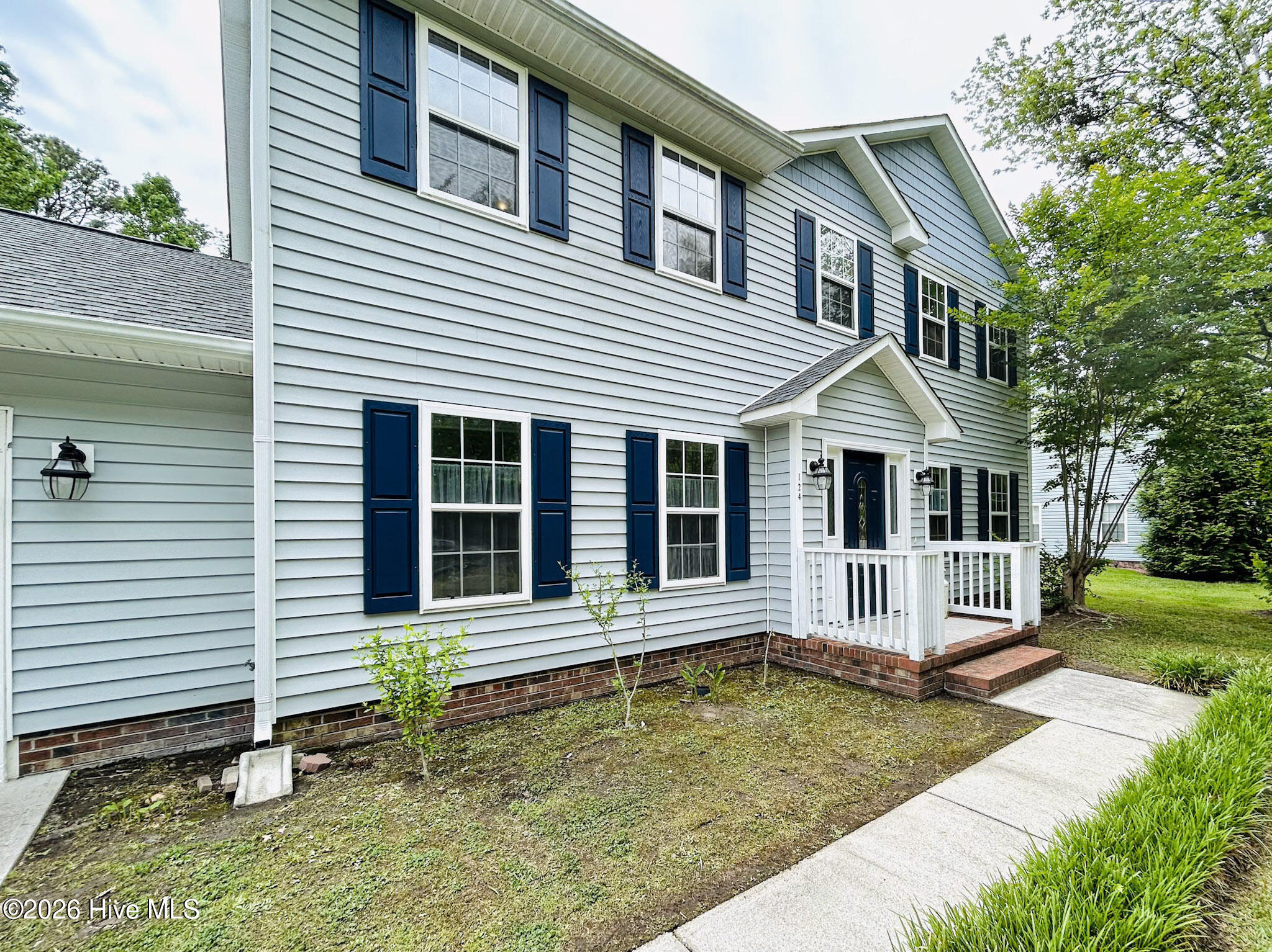 100570244 | Photo 53