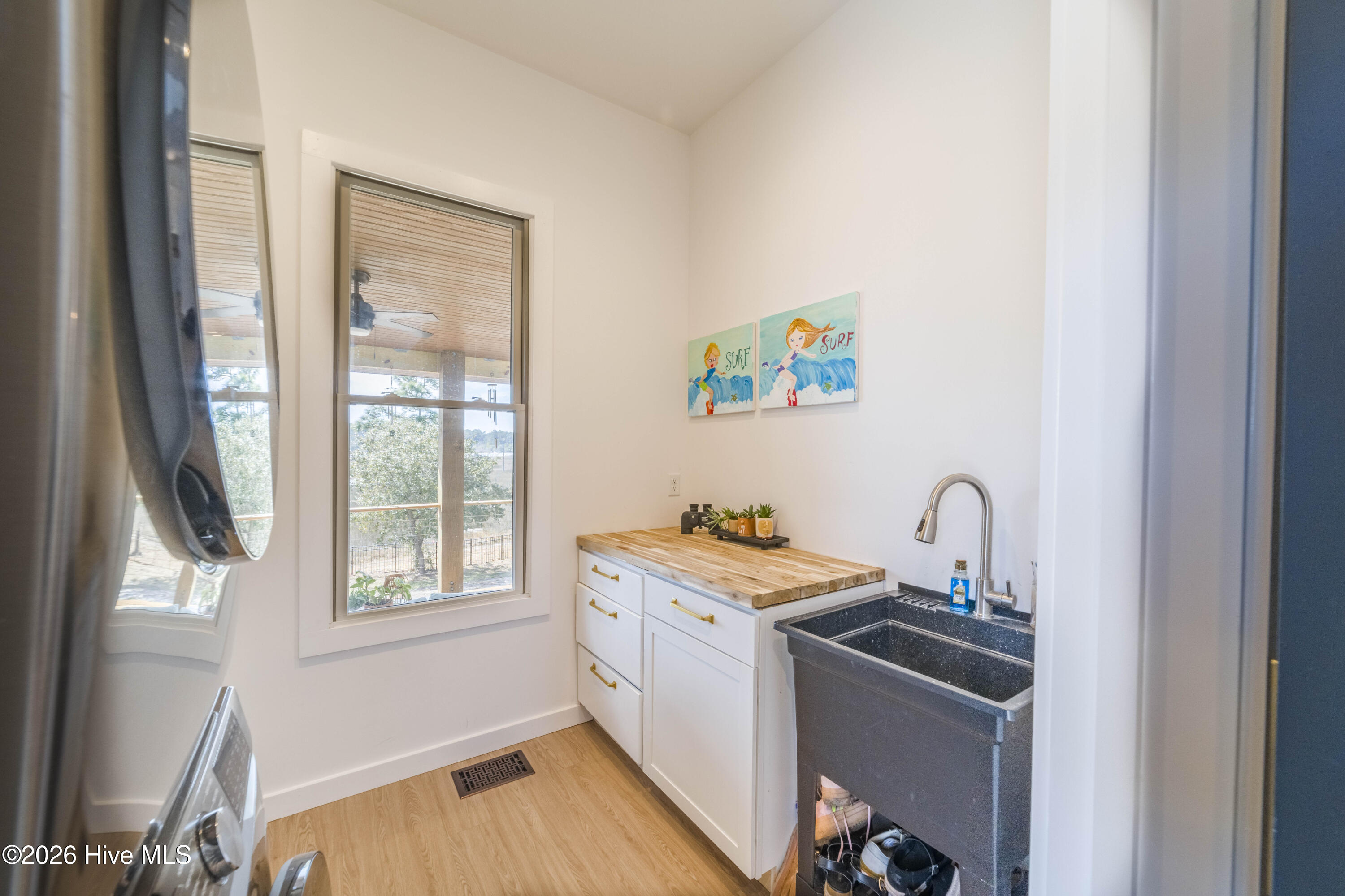 100554850 | Photo 54