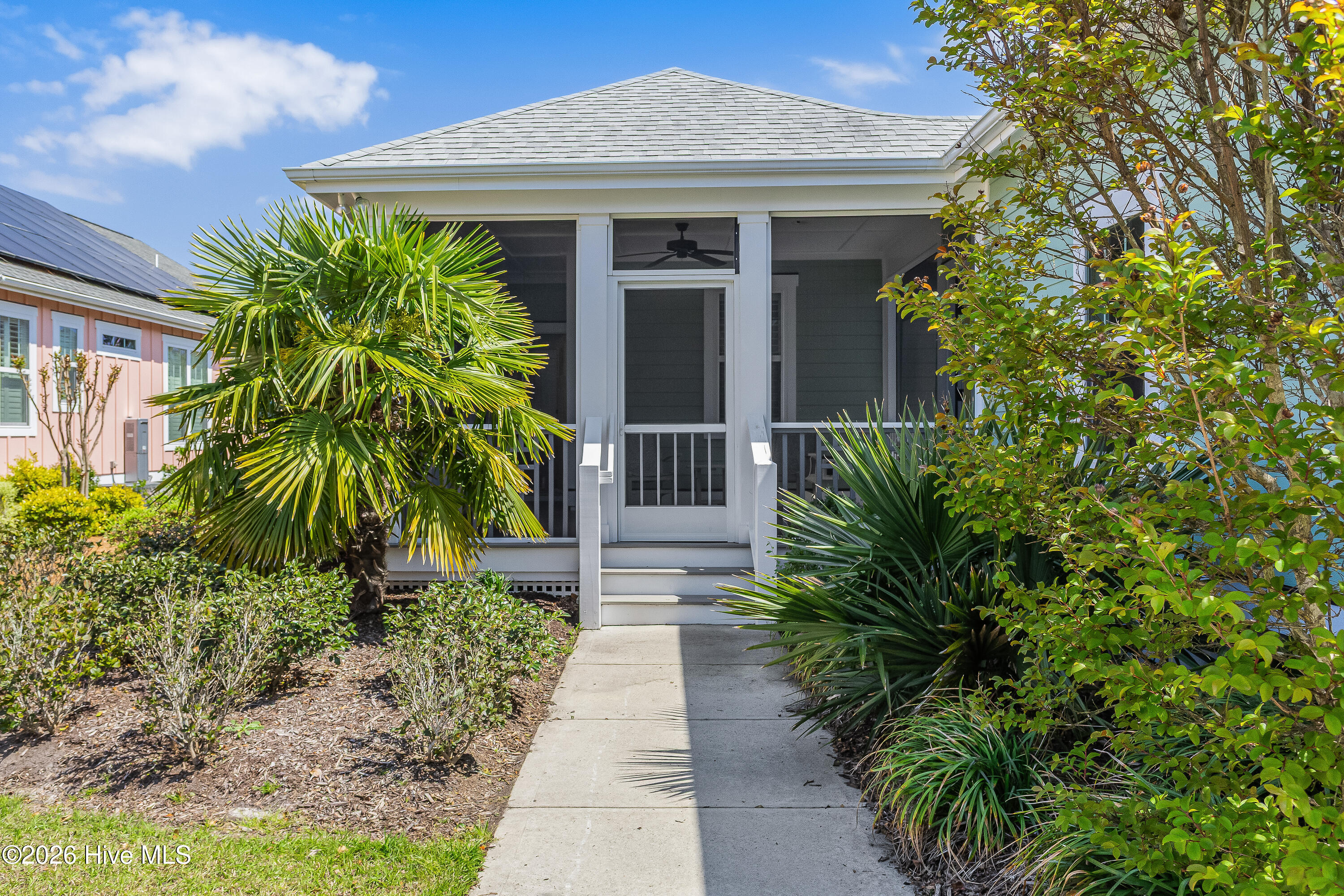 100564623 | Photo 23