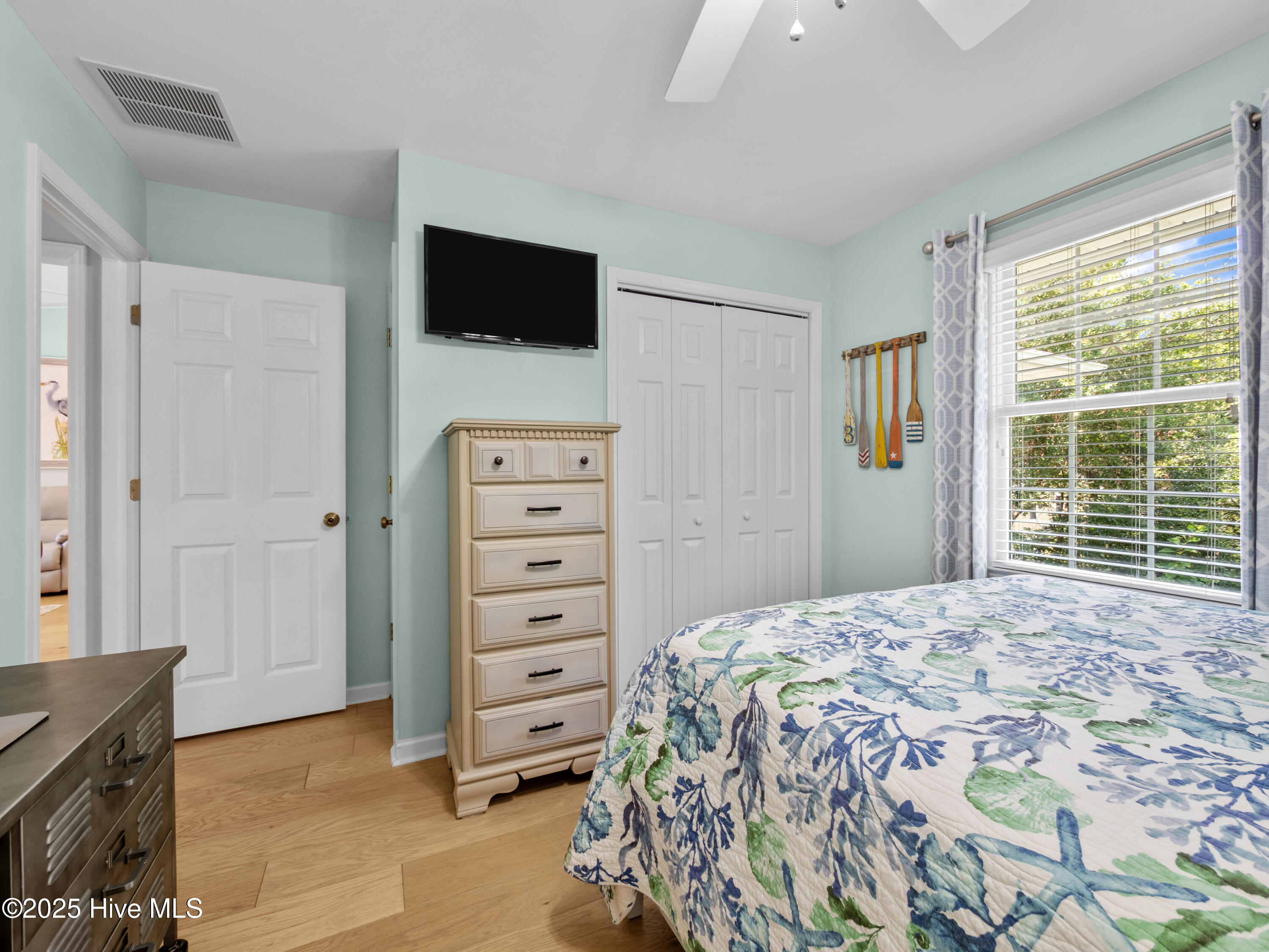 100559925 | Photo 20