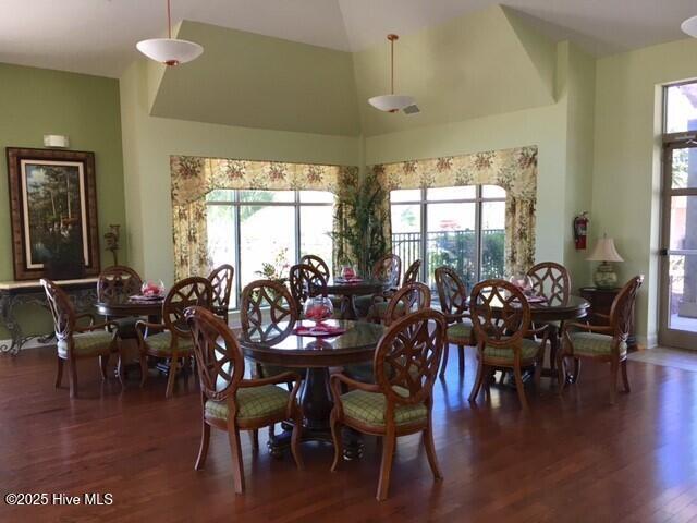 100524928 | Photo 53