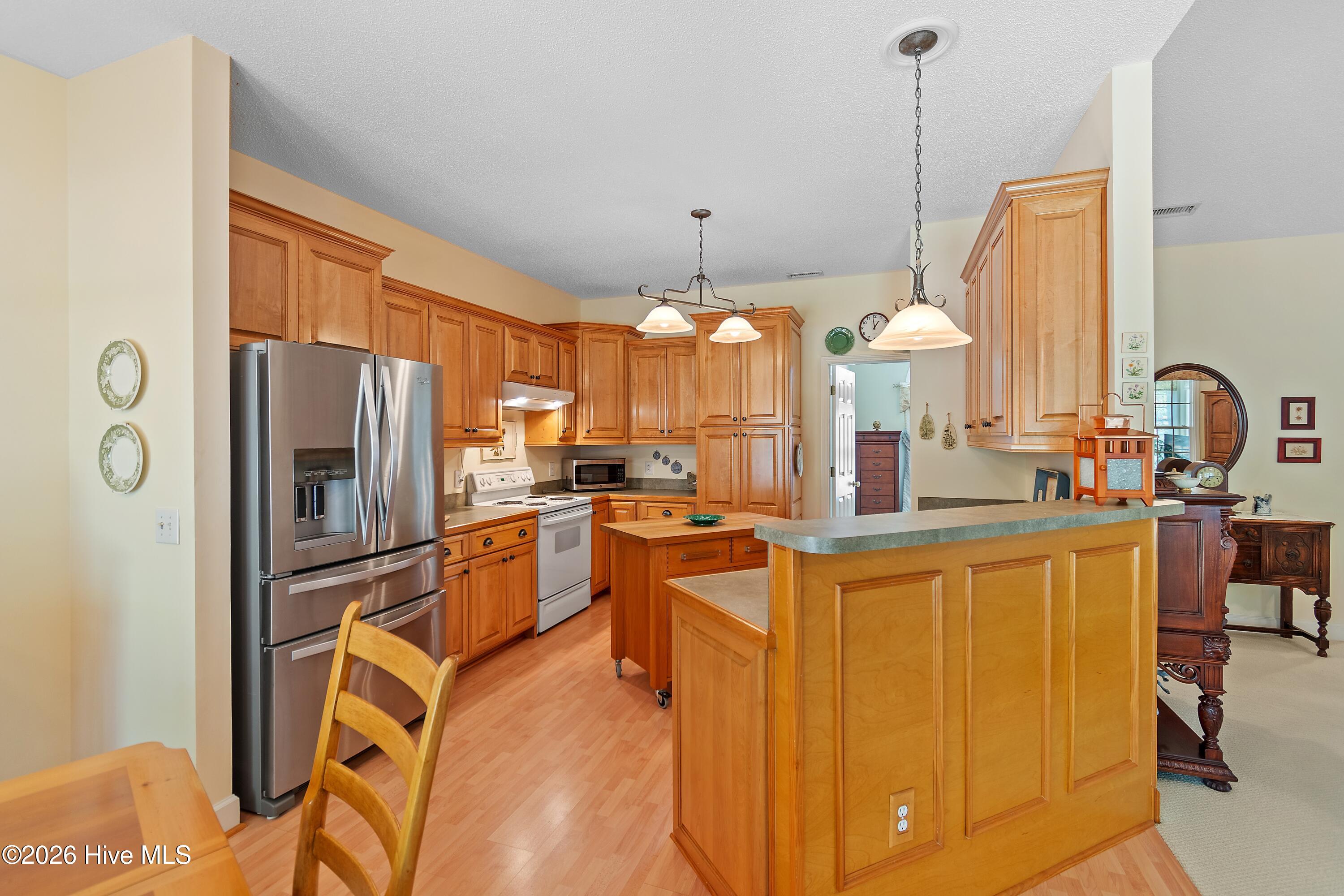 100567872 | Photo 15