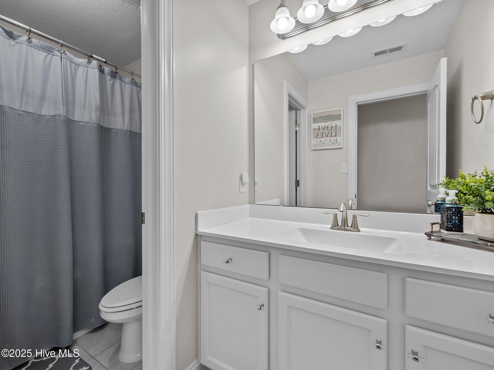 100539073 | Photo 30