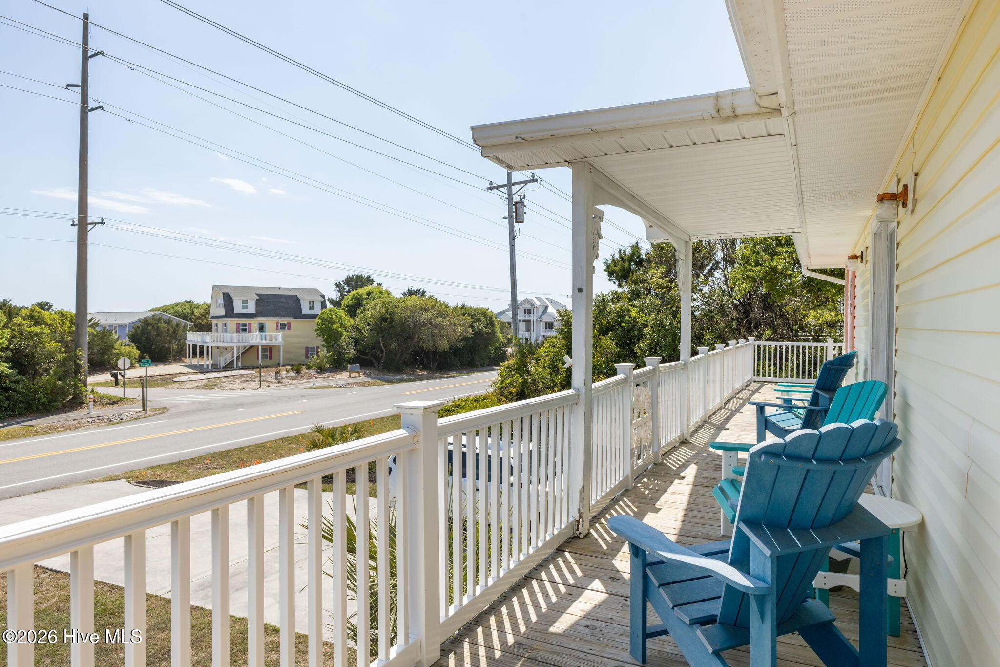 100568142 | Photo 35