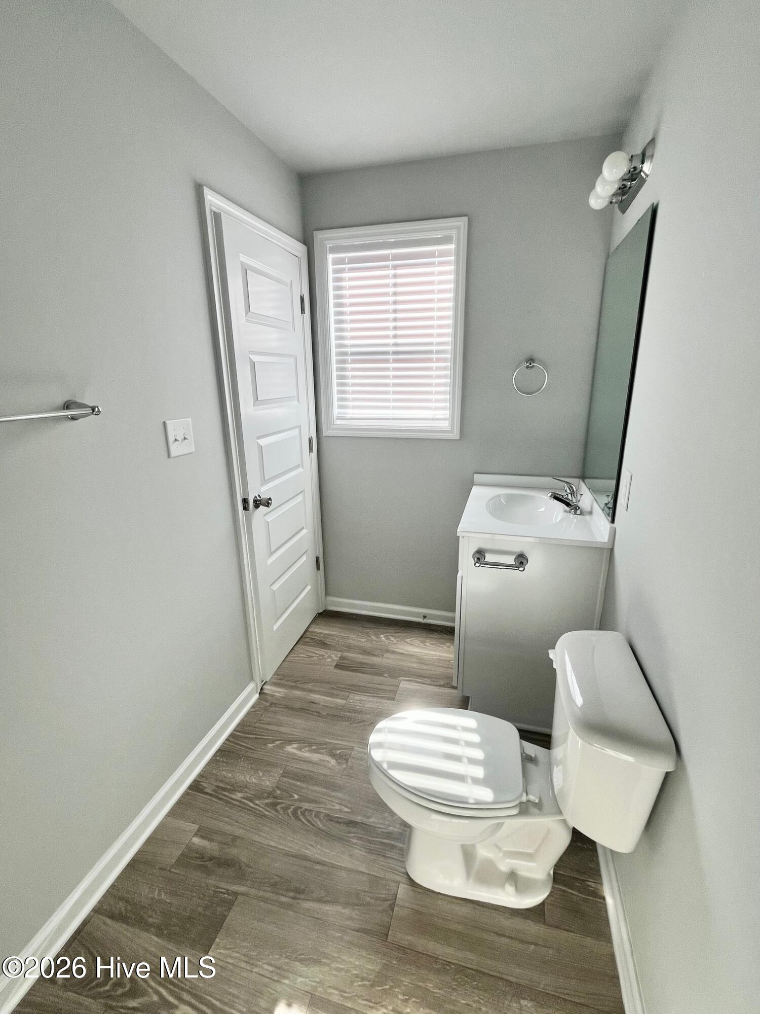 100565727 | Photo 18