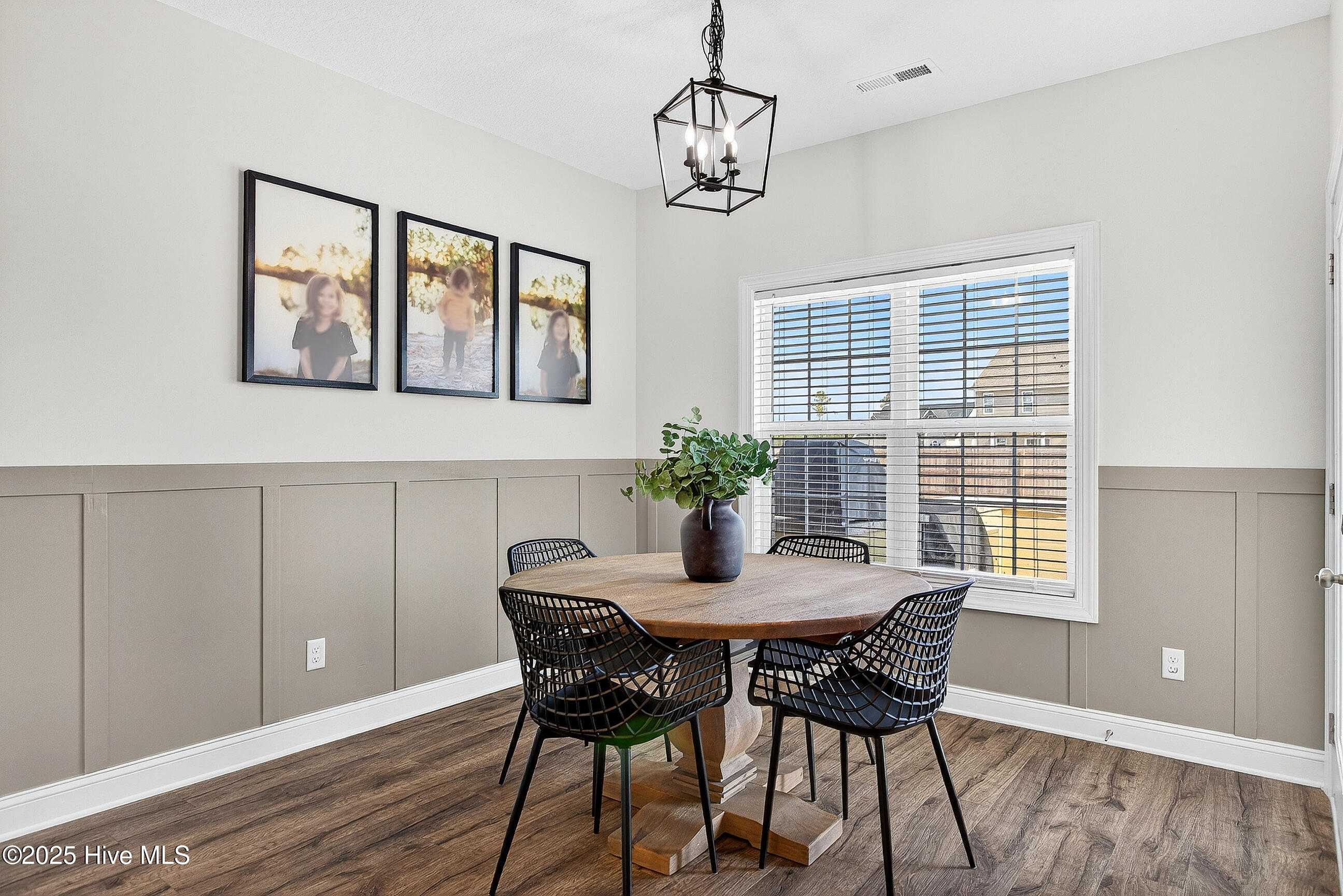 100542531 | Photo 19