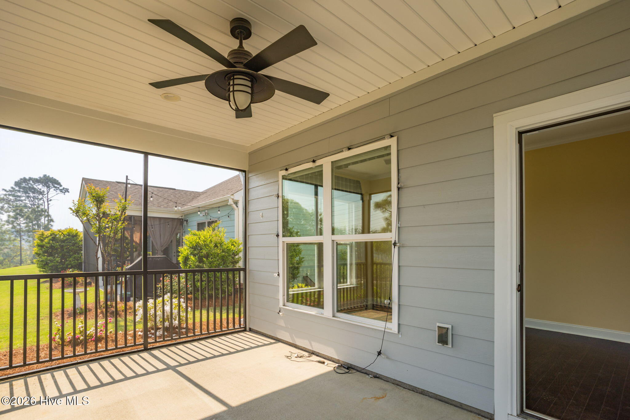 100567732 | Photo 28