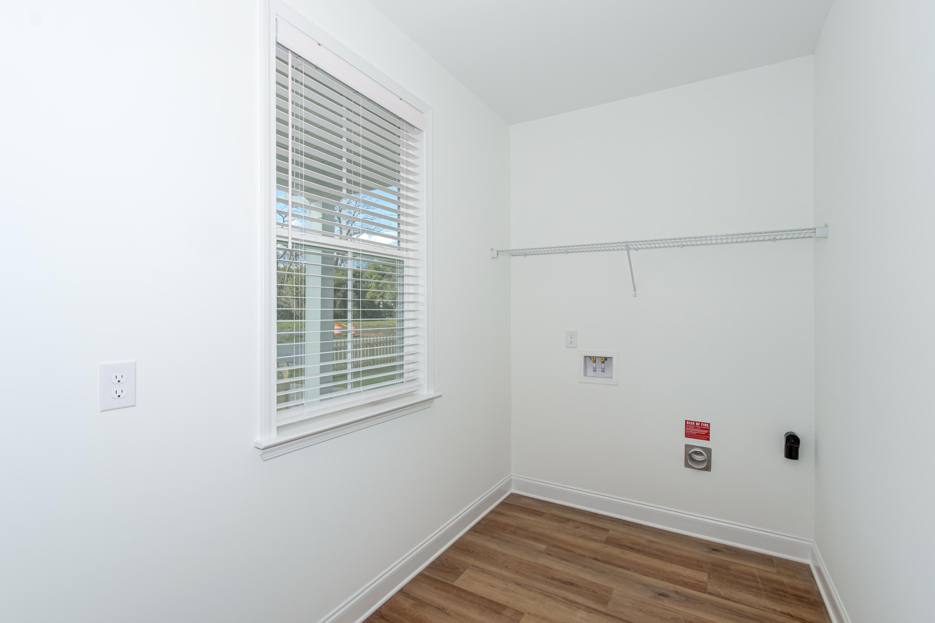 2nd St, 526, Interior-10