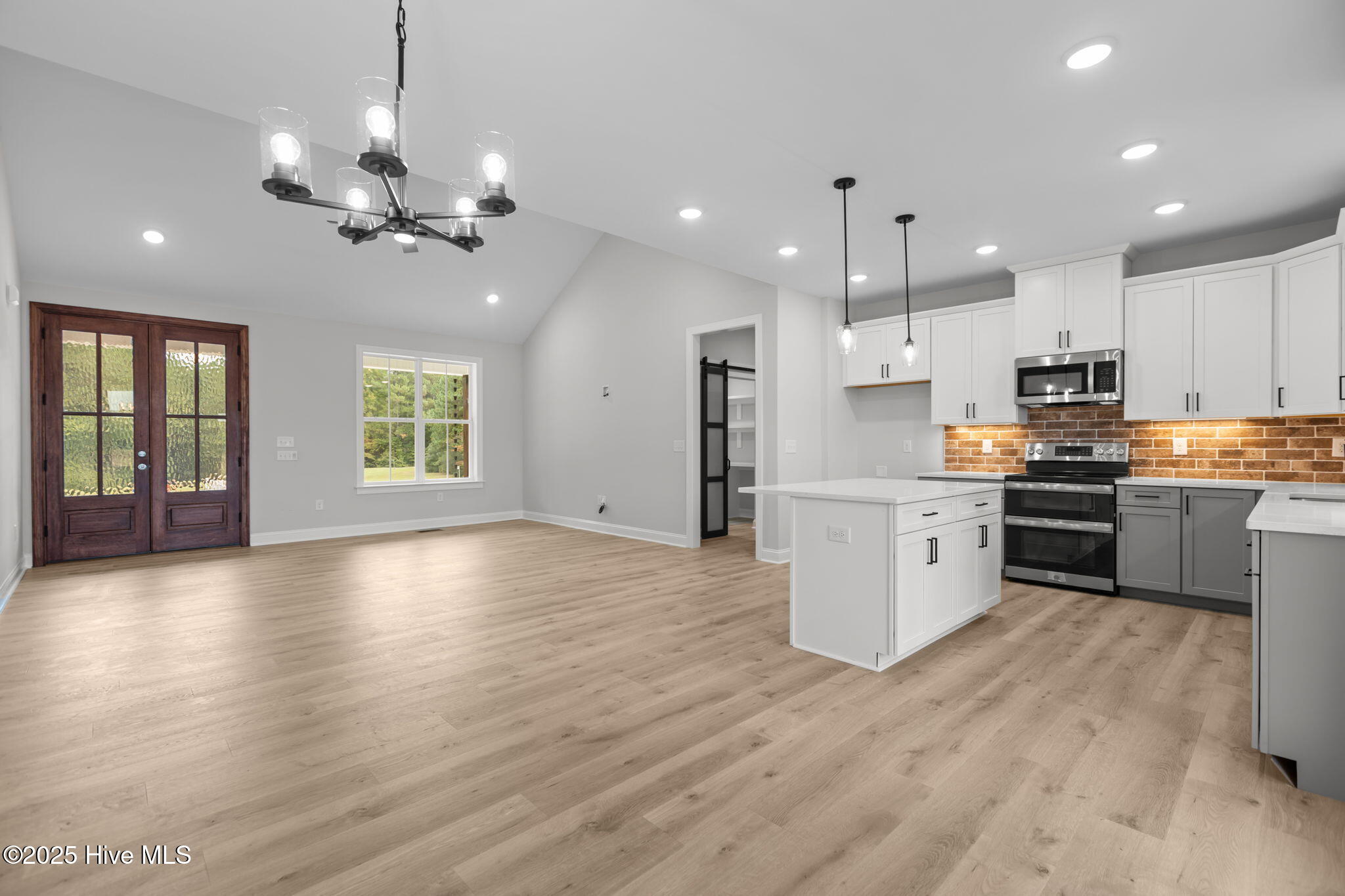 26-web-or-mls-2N6A7859