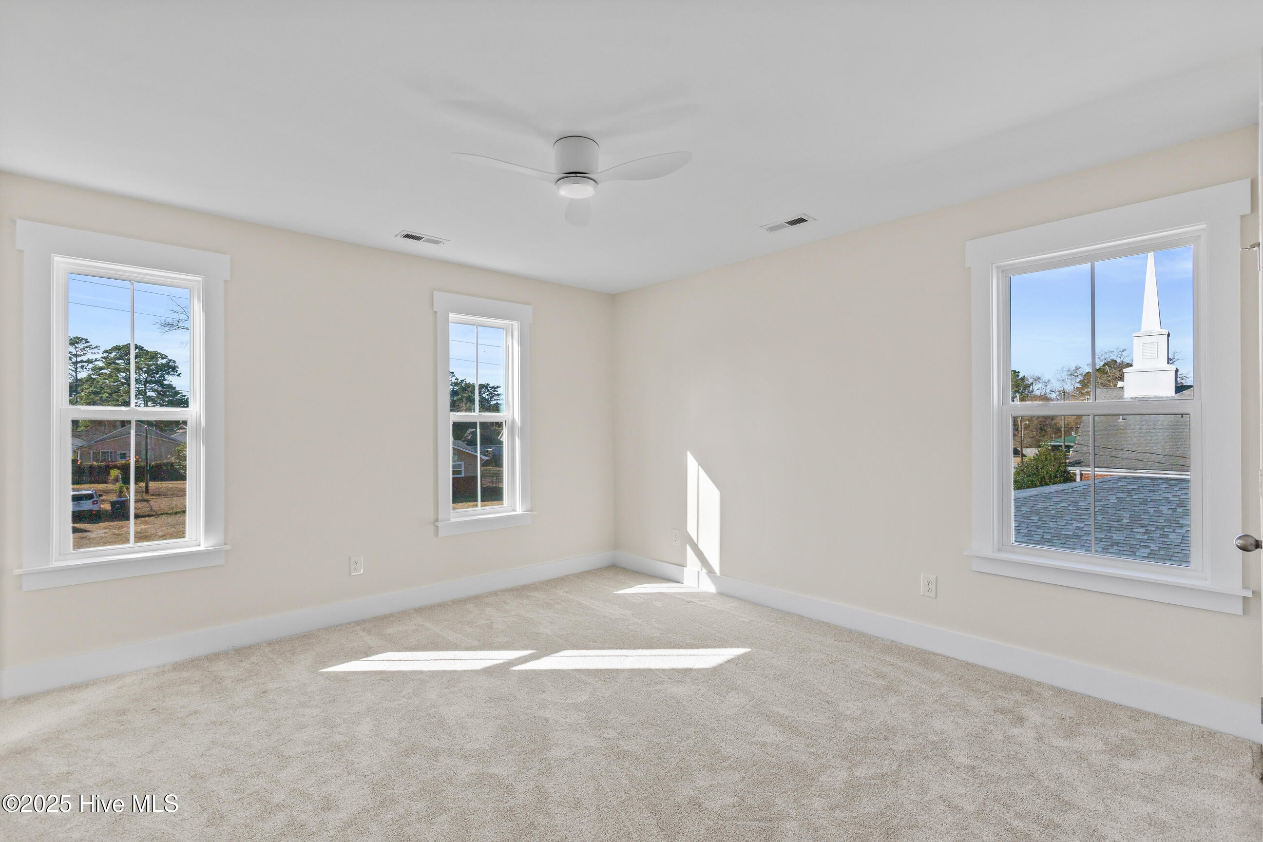 100546129 | Photo 20