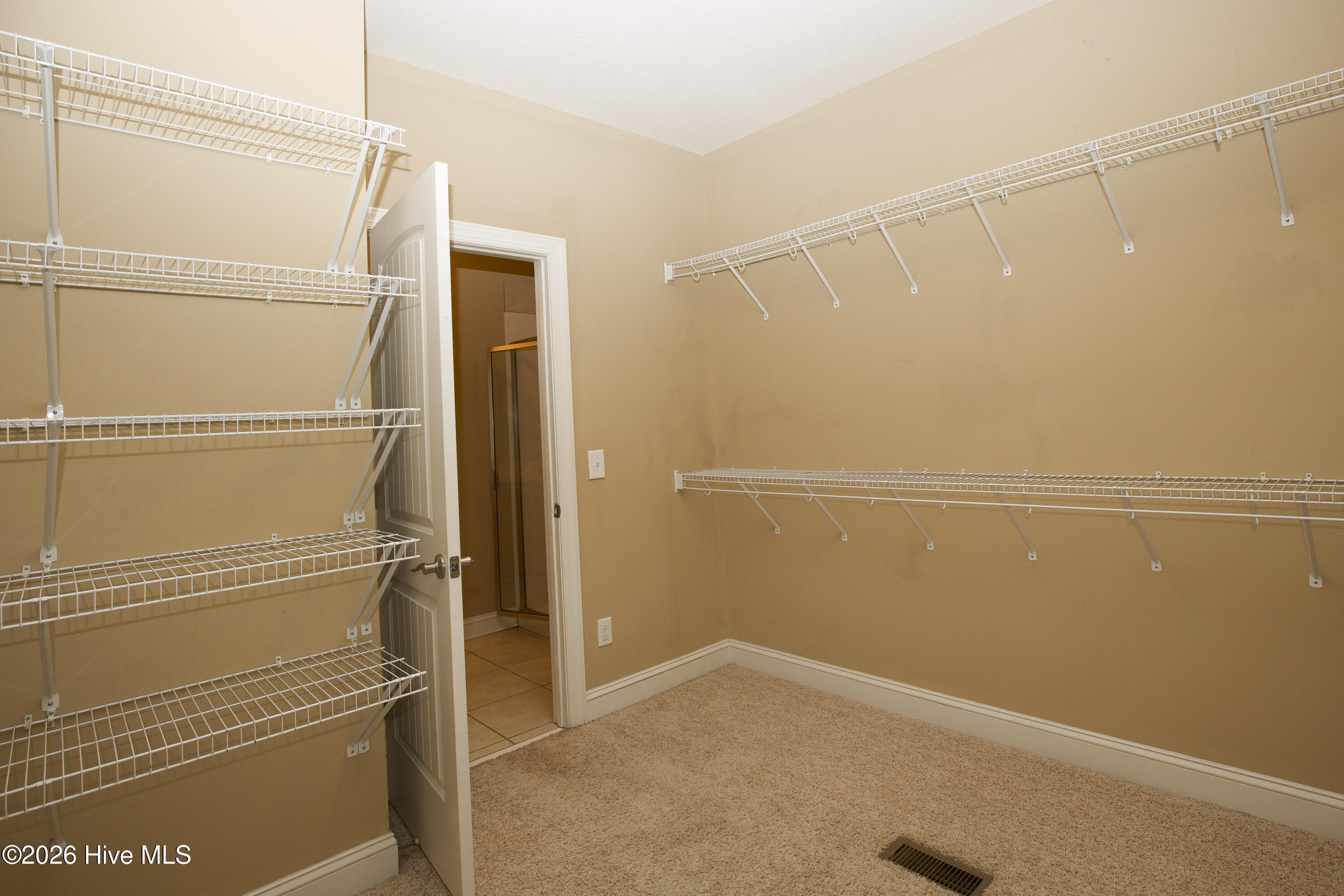 16 Montrose Ct-72