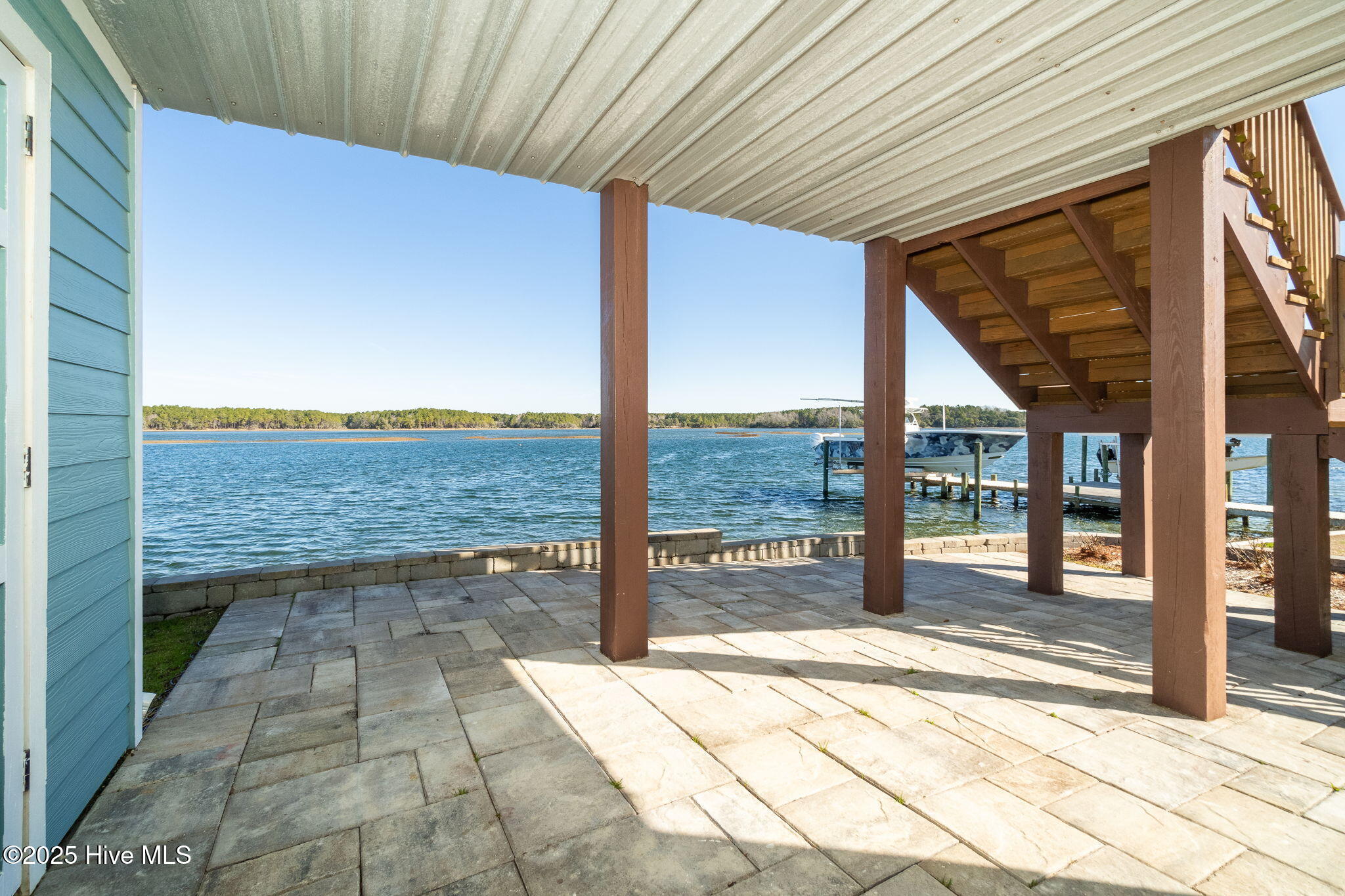 100557510 | Photo 14