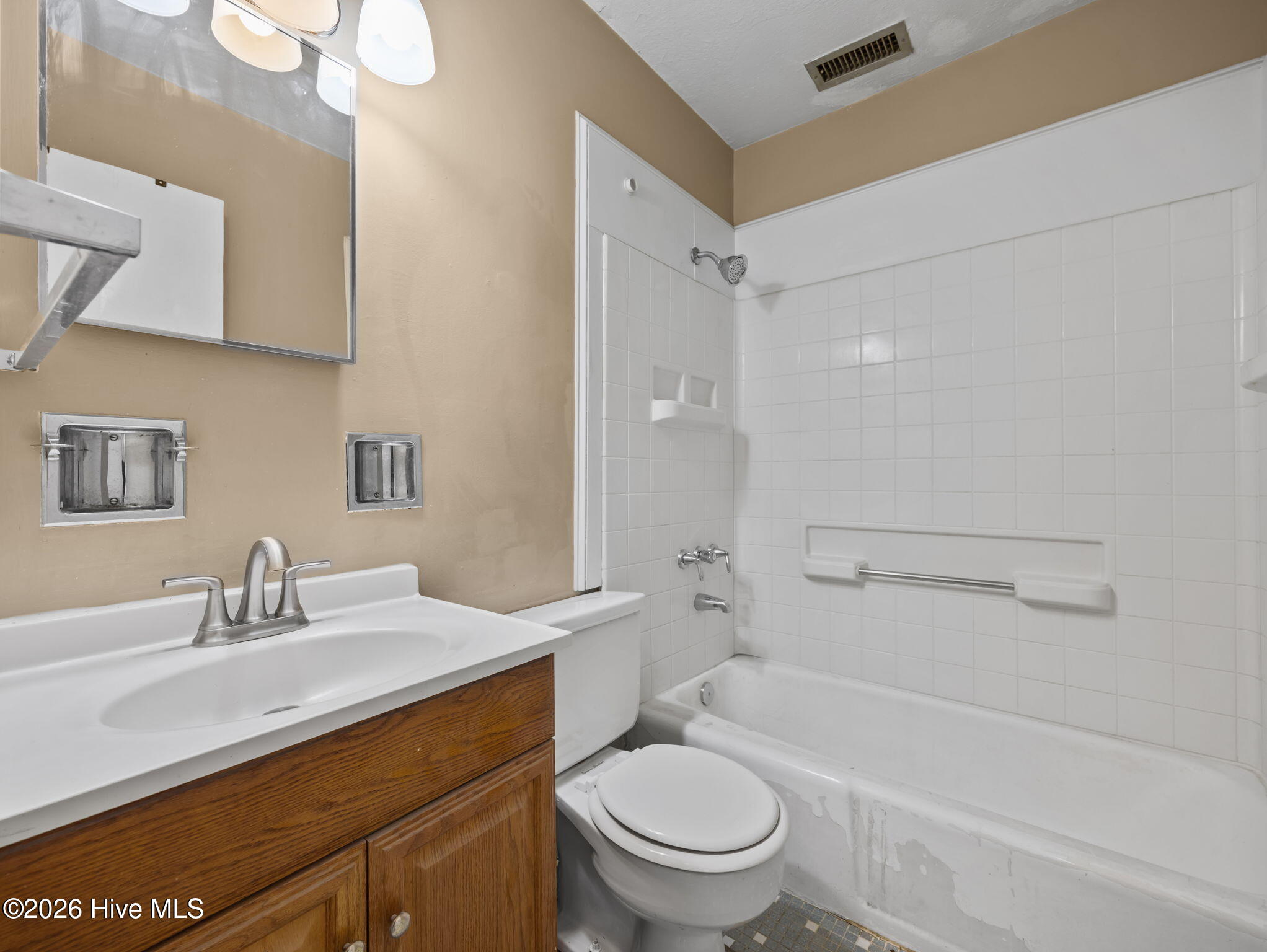 100566655 | Photo 10