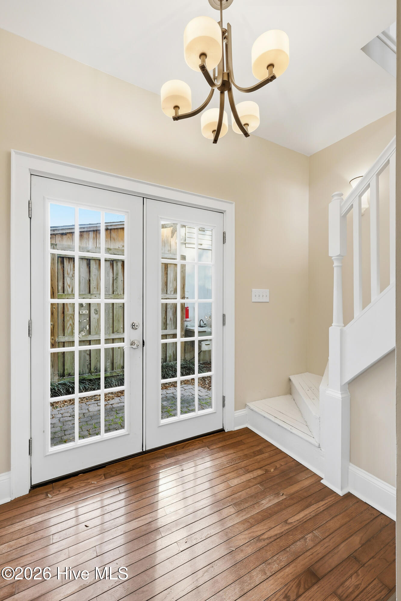 100514178 | Photo 43