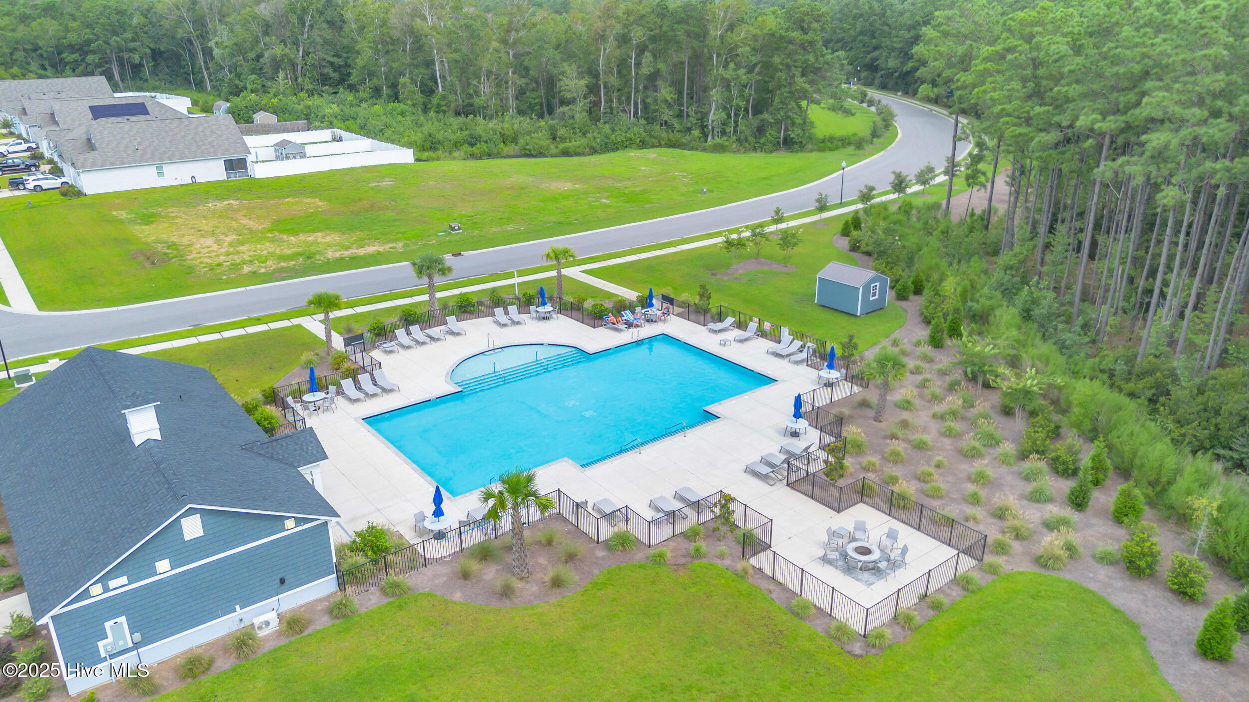 100525764 | Photo 40