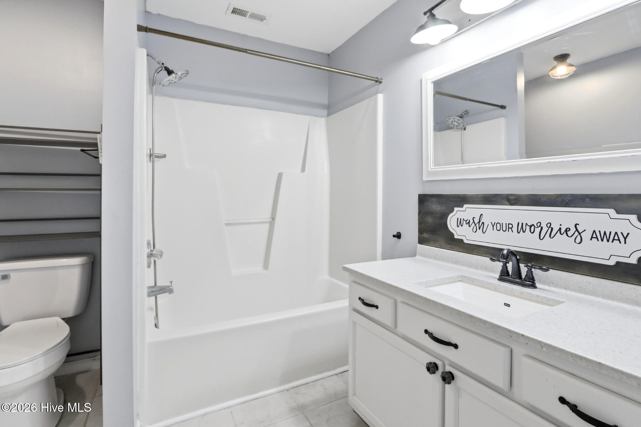 100558935 | Photo 41