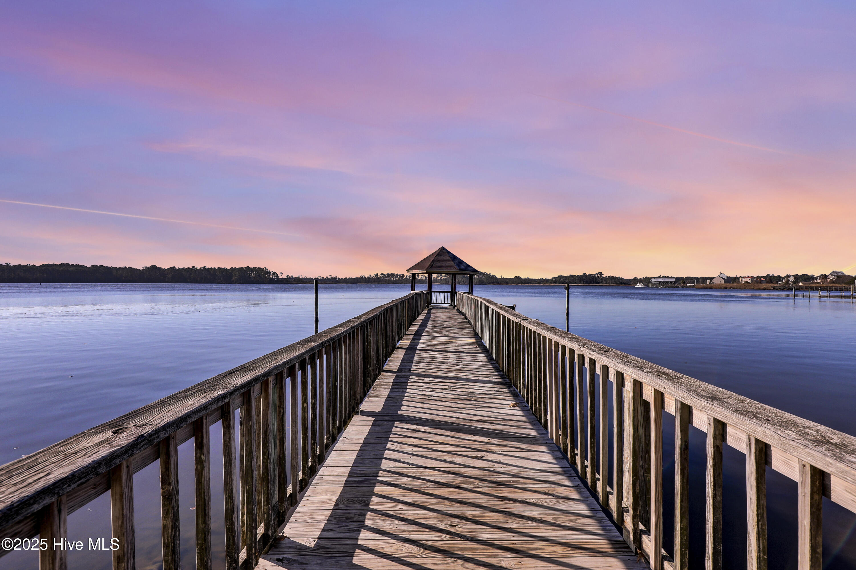 100528167 | Photo 37