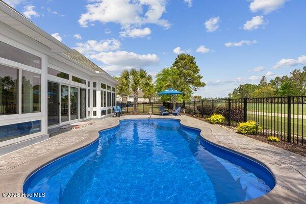 100566172 | Photo 45