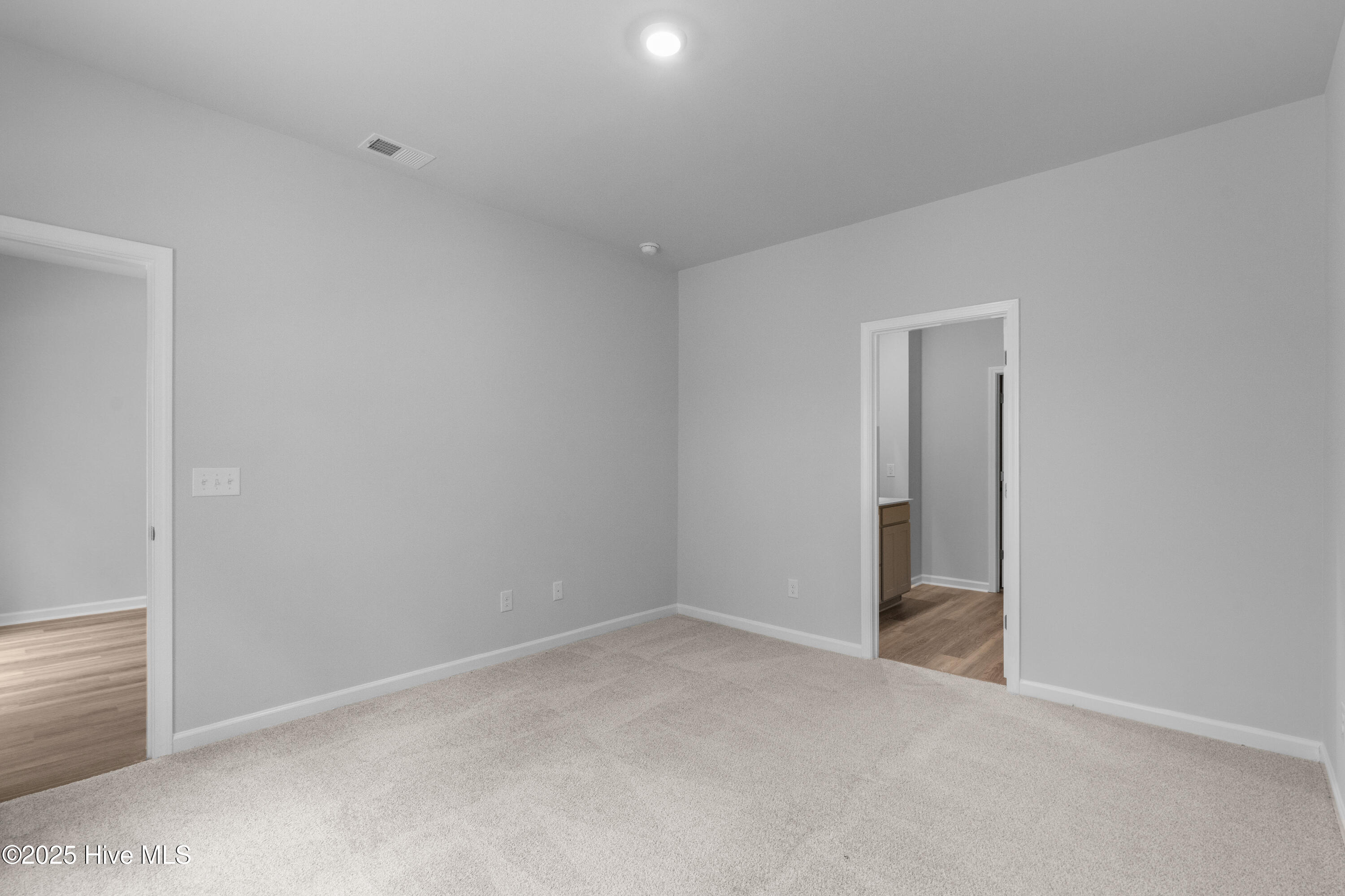 100511298 | Photo 21