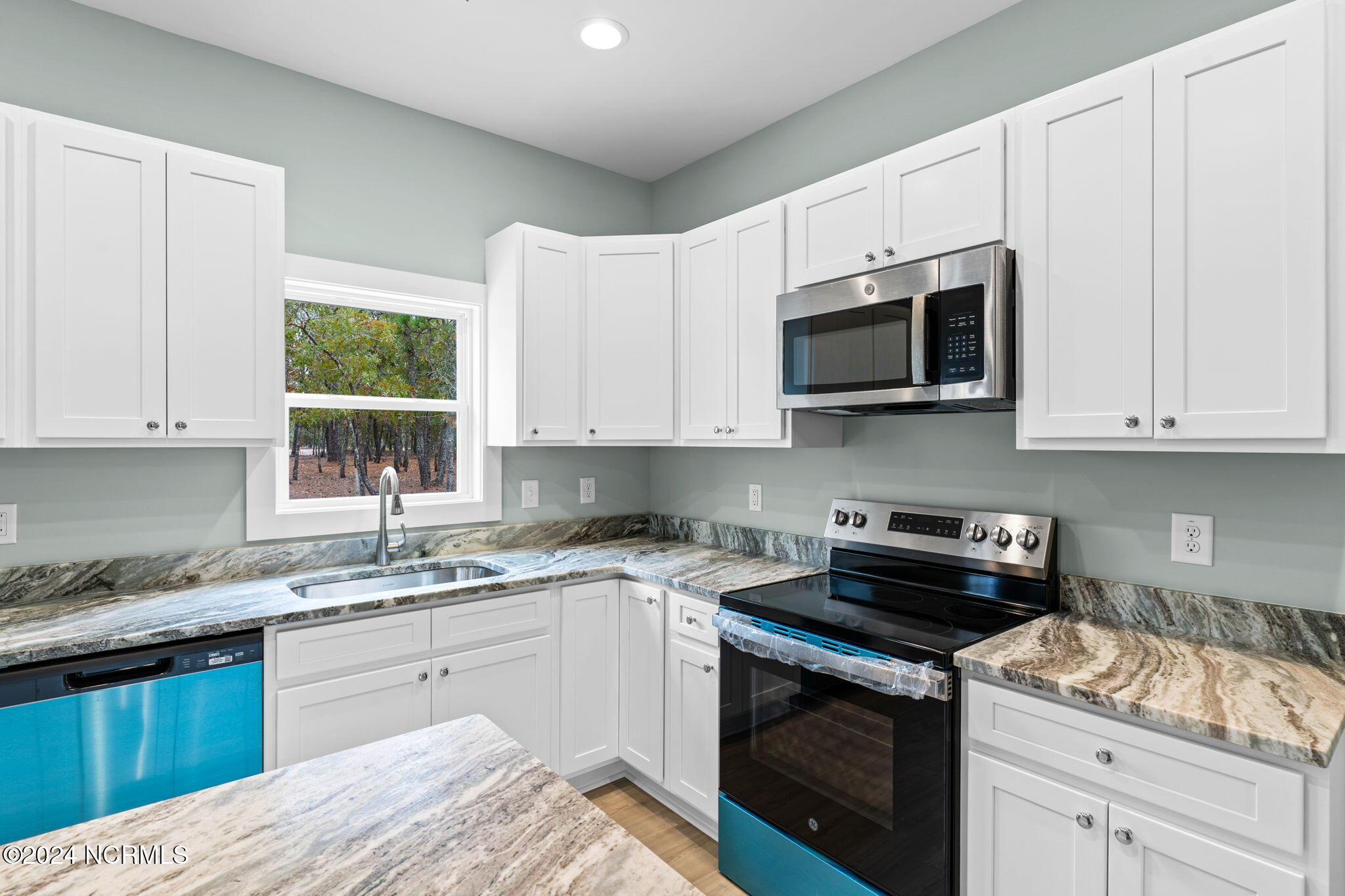 100547531 | Photo 10