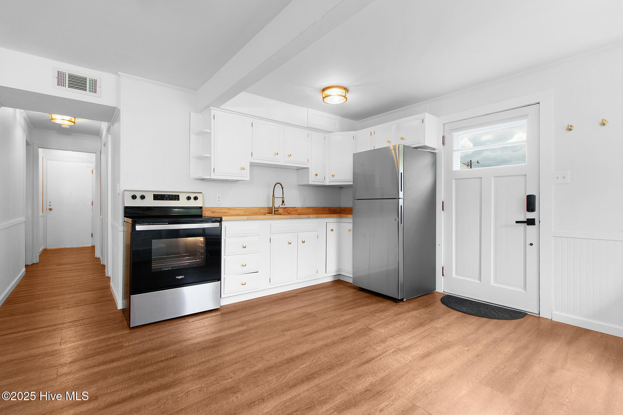 100527418 | Photo 26