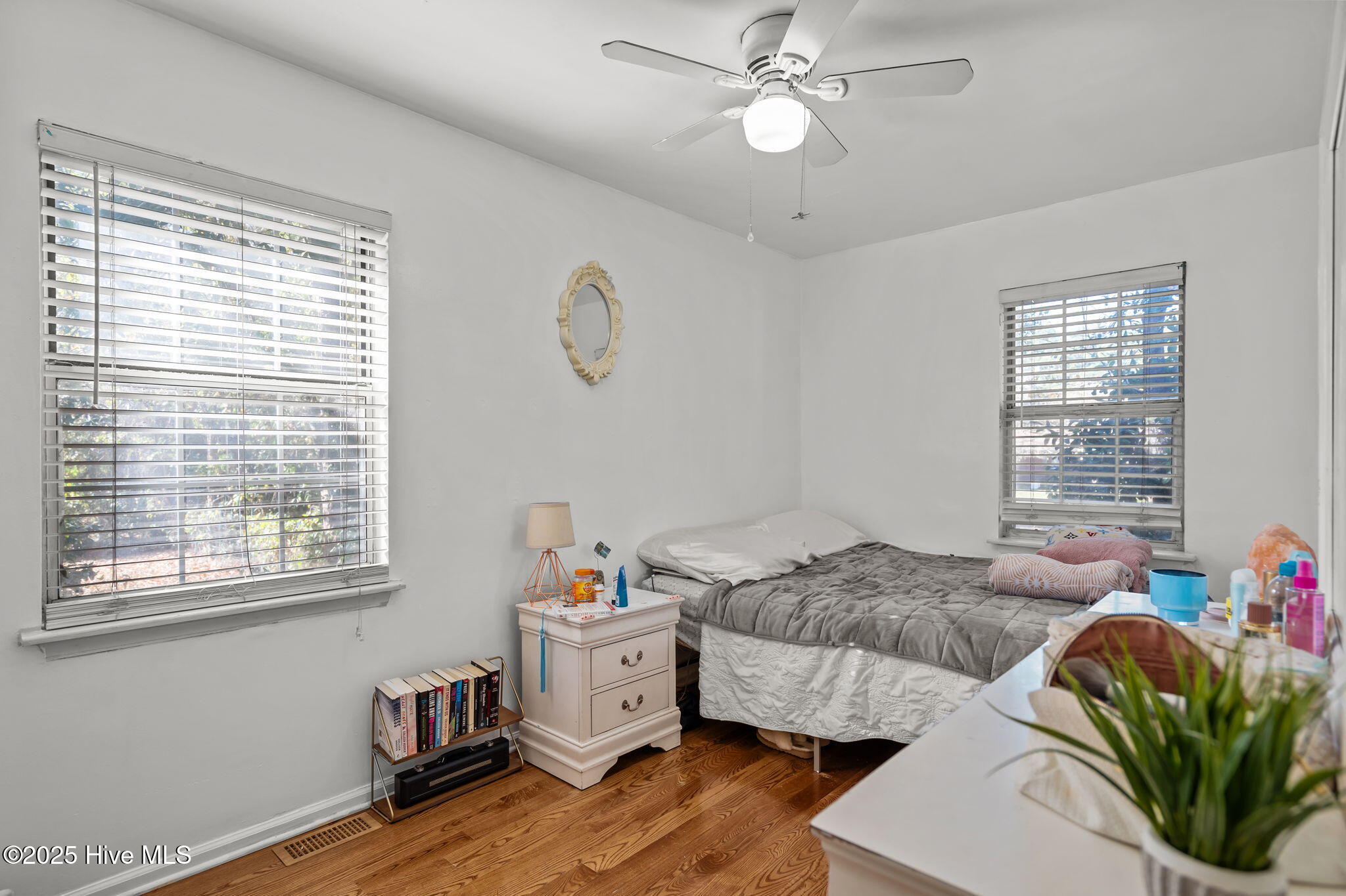 100559605 | Photo 14