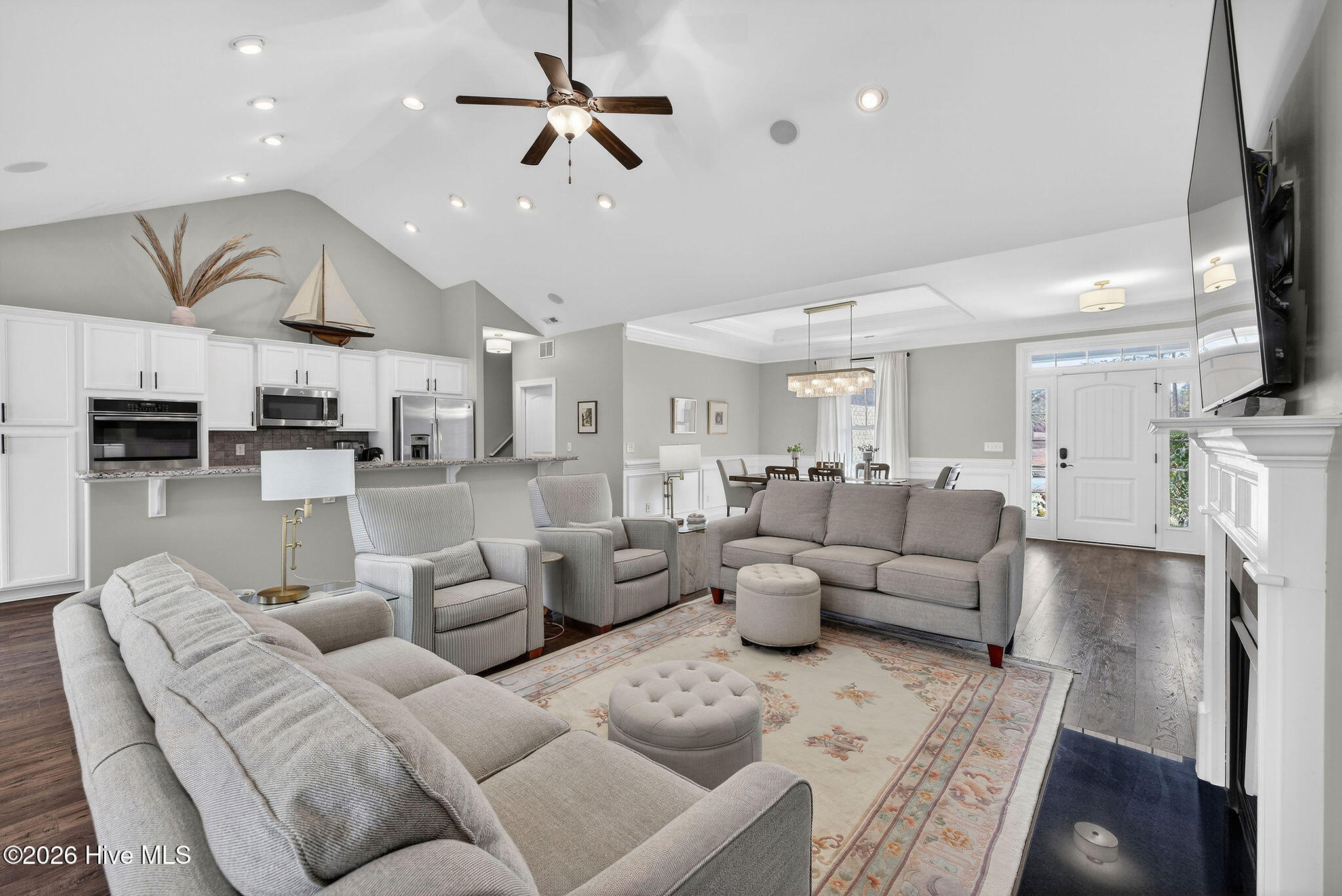 100558265 | Photo 15