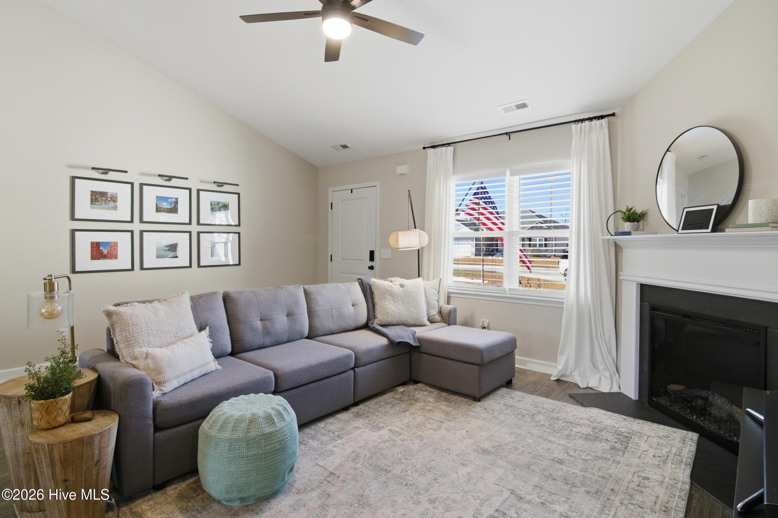 100553402 | Photo 10